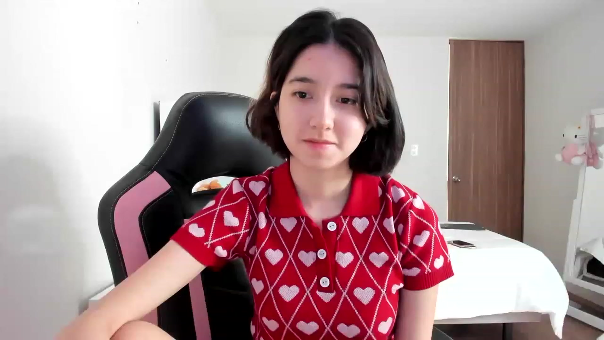 Gallery image thumbnail from Cherrycute666's myfreecams stream on, 02/25/2023, 23:20 image 3 of 20