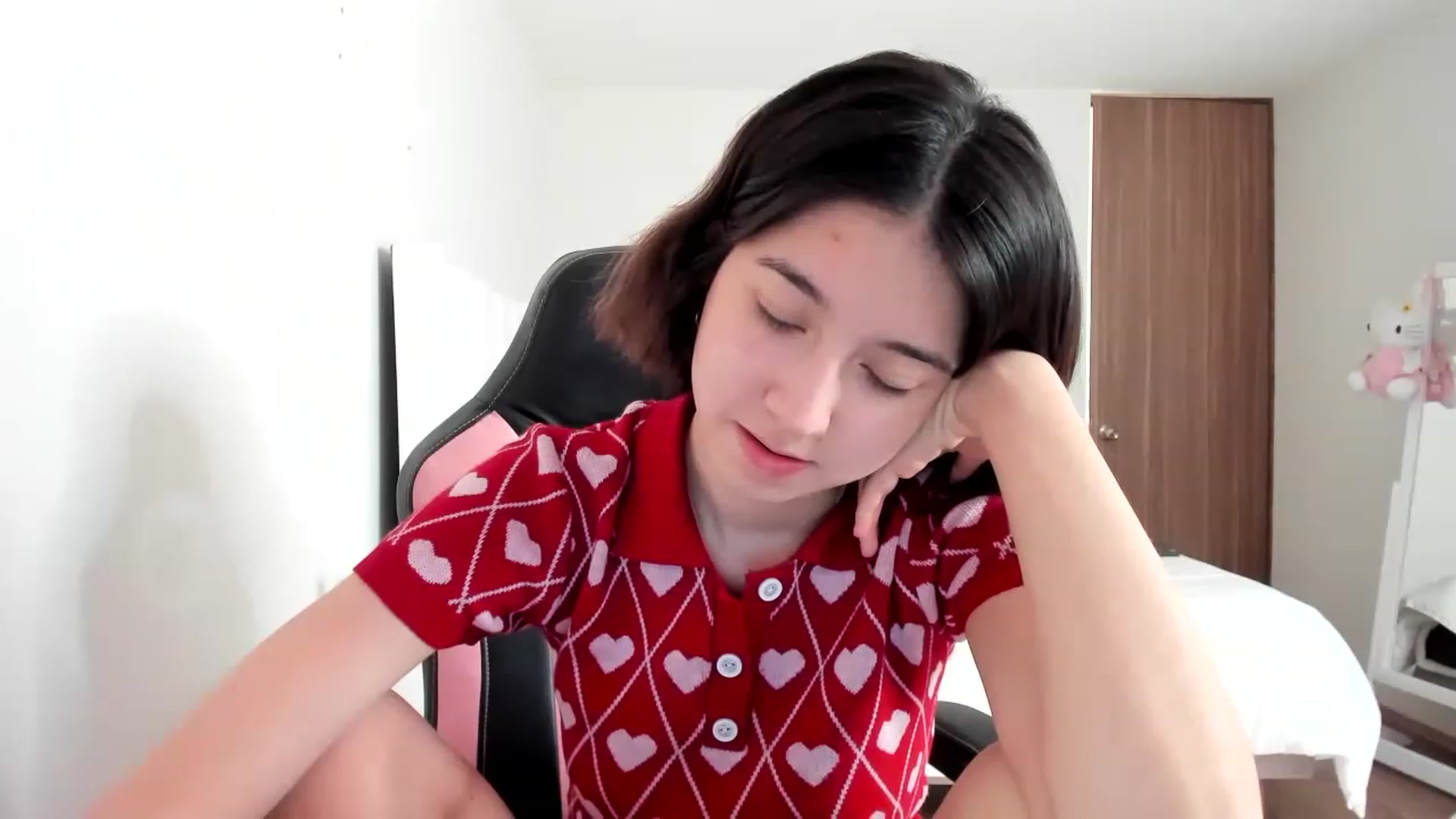 Gallery image thumbnail from Cherrycute666's myfreecams stream on, 02/25/2023, 23:20 image 19 of 20