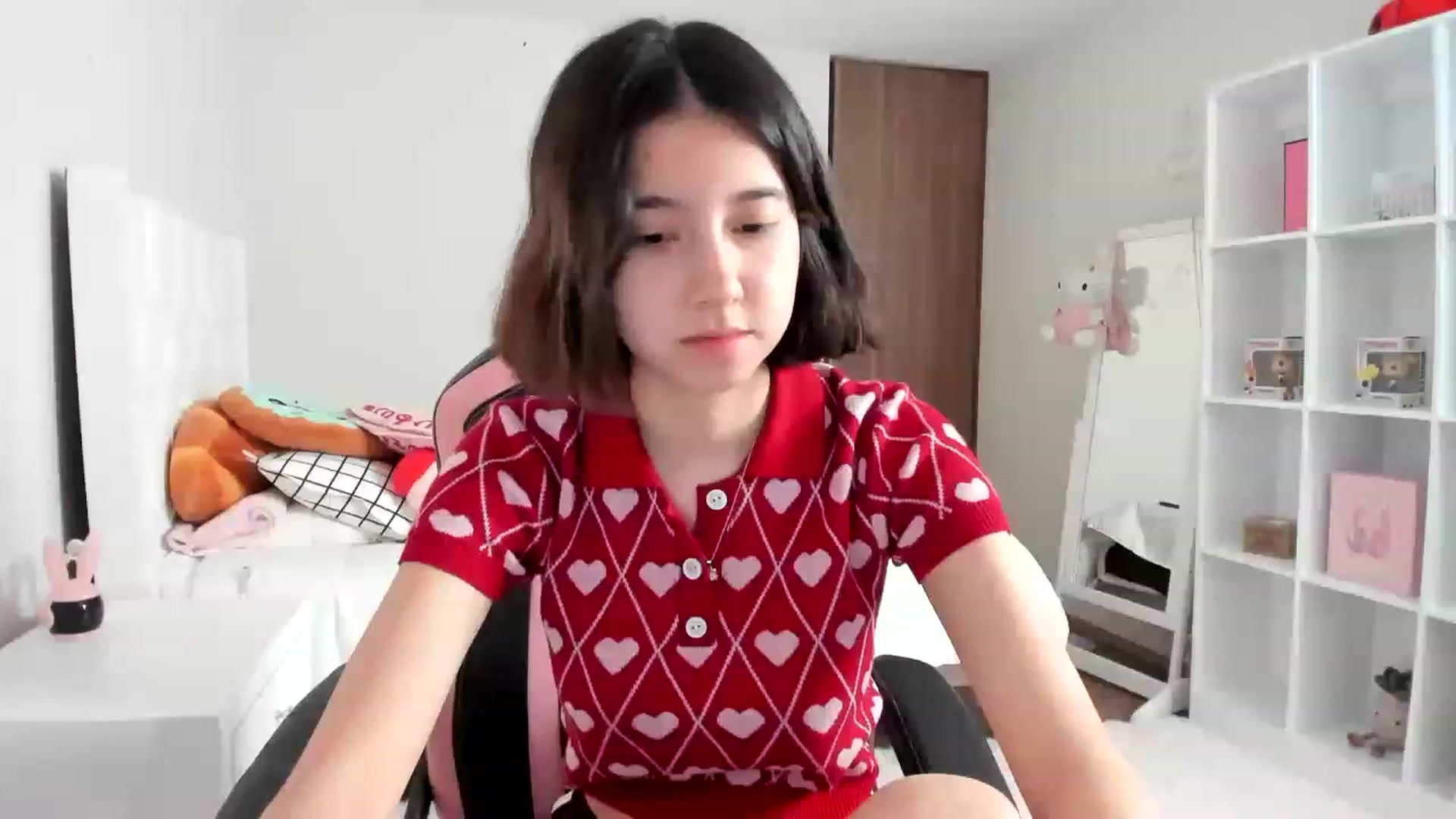 Gallery image thumbnail from Cherrycute666's myfreecams stream on, 02/26/2023, 24:41 image 19 of 20