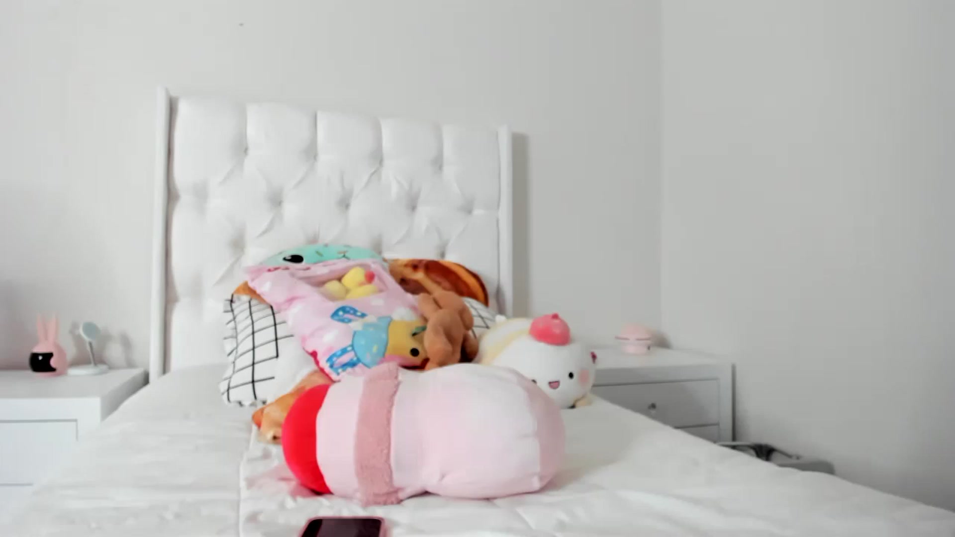 Gallery image thumbnail from Cherrycute666's myfreecams stream on, 02/26/2023, 02:04 image 9 of 20
