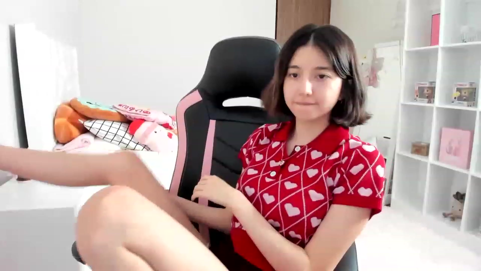 Gallery image thumbnail from Cherrycute666's myfreecams stream on, 02/26/2023, 02:04 image 2 of 20