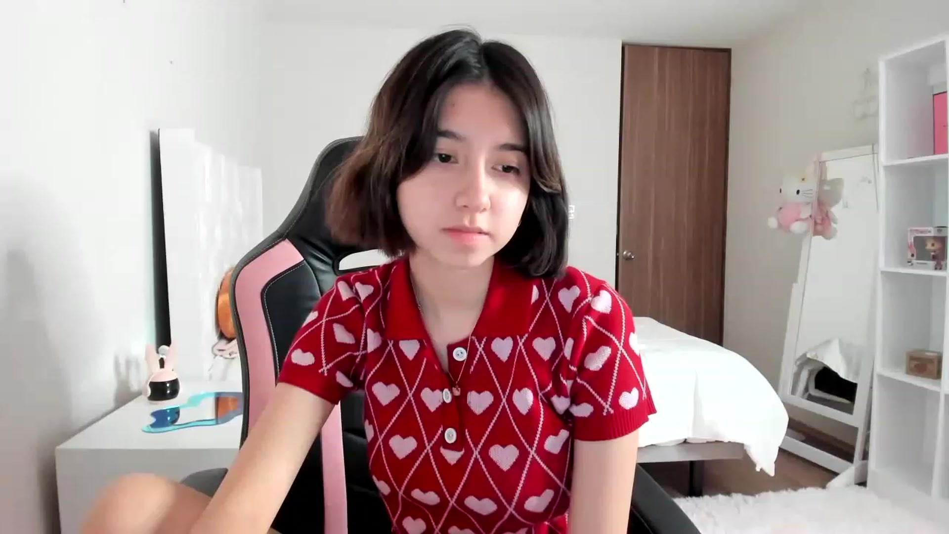 Gallery image thumbnail from Cherrycute666's myfreecams stream on, 02/26/2023, 07:50 image 13 of 20