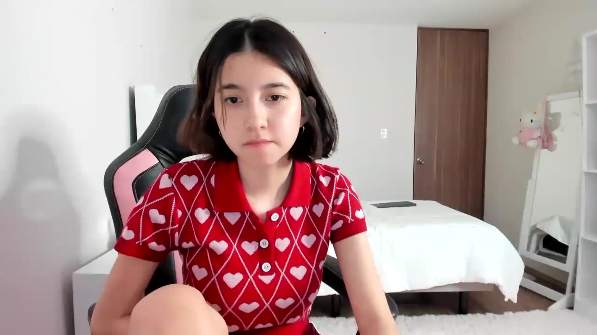Gallery image thumbnail from Cherrycute666's myfreecams stream on, 02/26/2023, 12:10 image 17 of 20