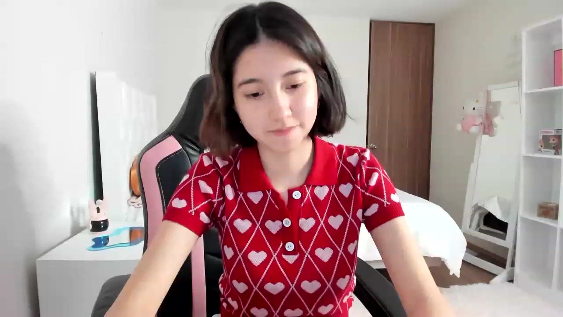 Gallery image thumbnail from Cherrycute666's myfreecams stream on, 02/26/2023, 12:10 image 6 of 20