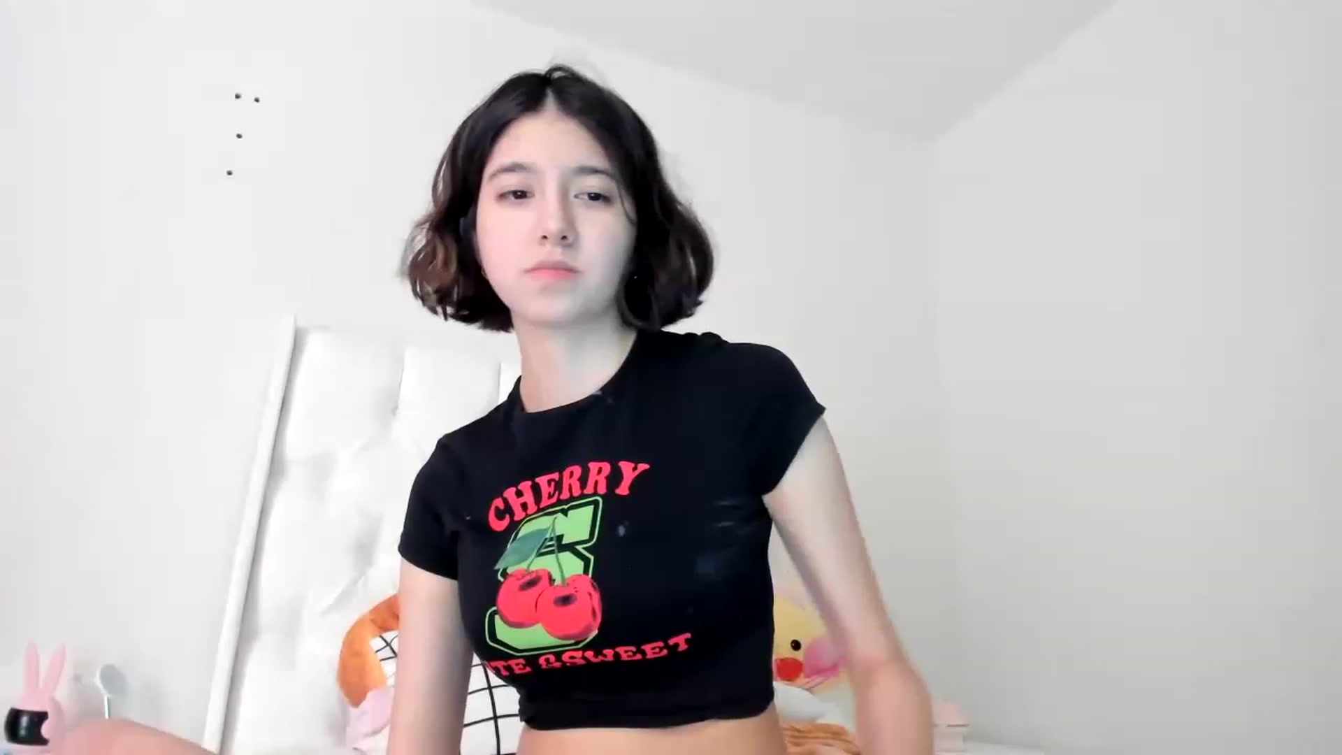 Gallery image thumbnail from Cherrycute666's myfreecams stream on, 02/26/2023, 18:36 image 6 of 20