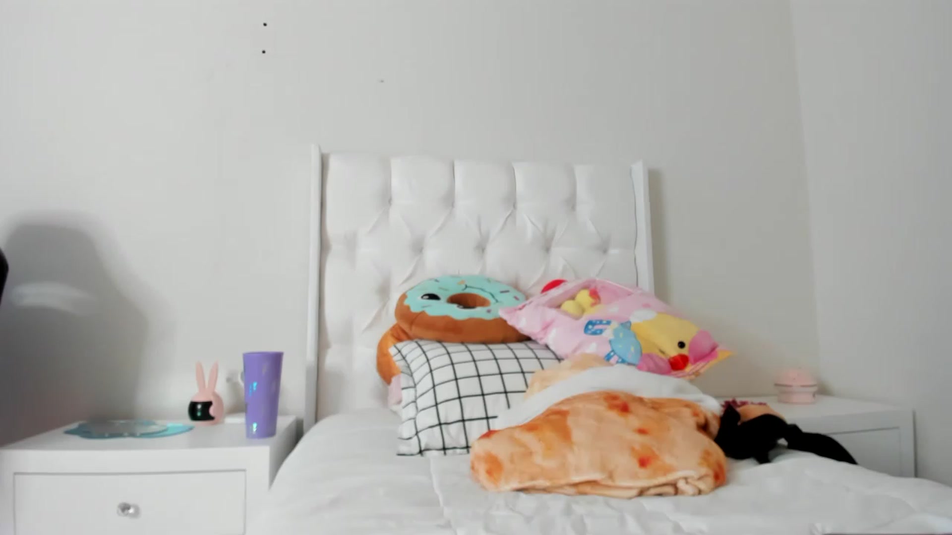 Gallery image thumbnail from Cherrycute666's myfreecams stream on, 02/26/2023, 21:03 image 4 of 20