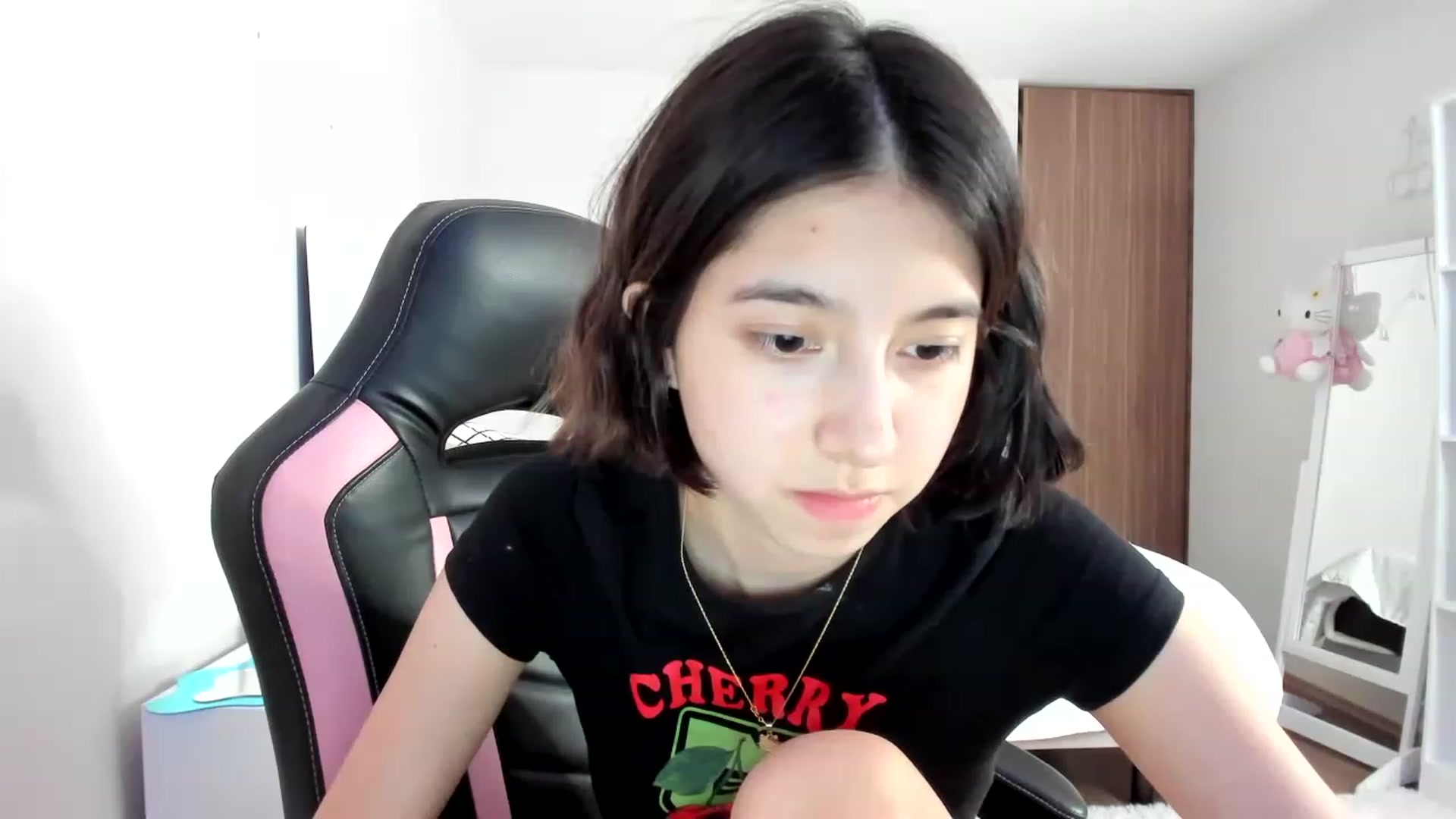 Gallery image thumbnail from Cherrycute666's myfreecams stream on, 02/27/2023, 01:29 image 11 of 20