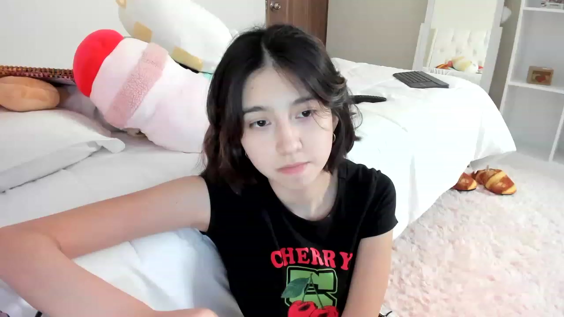 Gallery image thumbnail from Cherrycute666's myfreecams stream on, 02/27/2023, 01:29 image 1 of 20