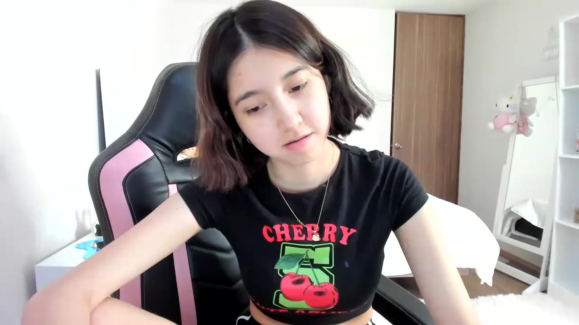 Gallery image thumbnail from Cherrycute666's myfreecams stream on, 02/27/2023, 04:30 image 6 of 20