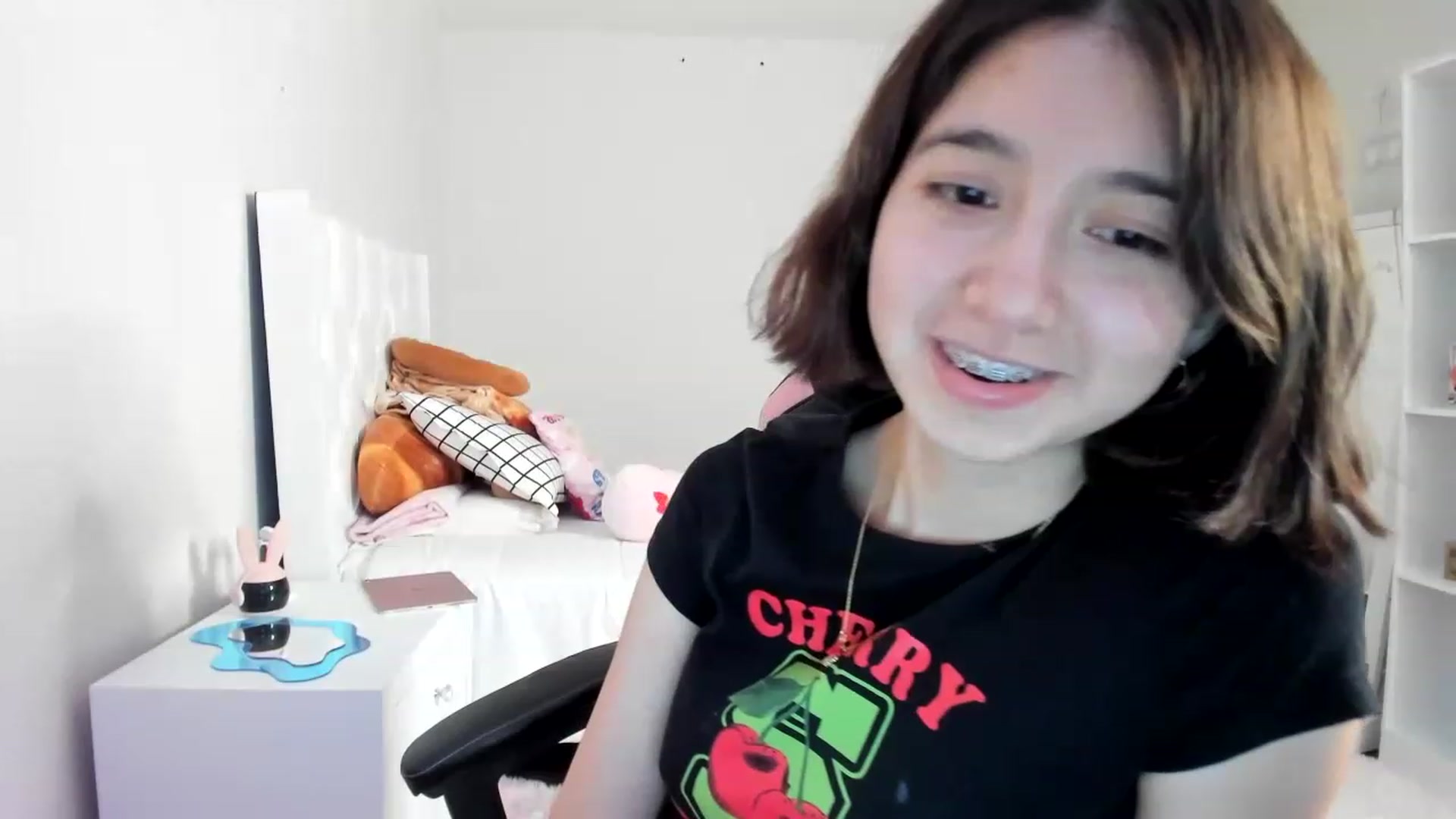 Gallery image thumbnail from Cherrycute666's myfreecams stream on, 02/27/2023, 04:30 image 7 of 20