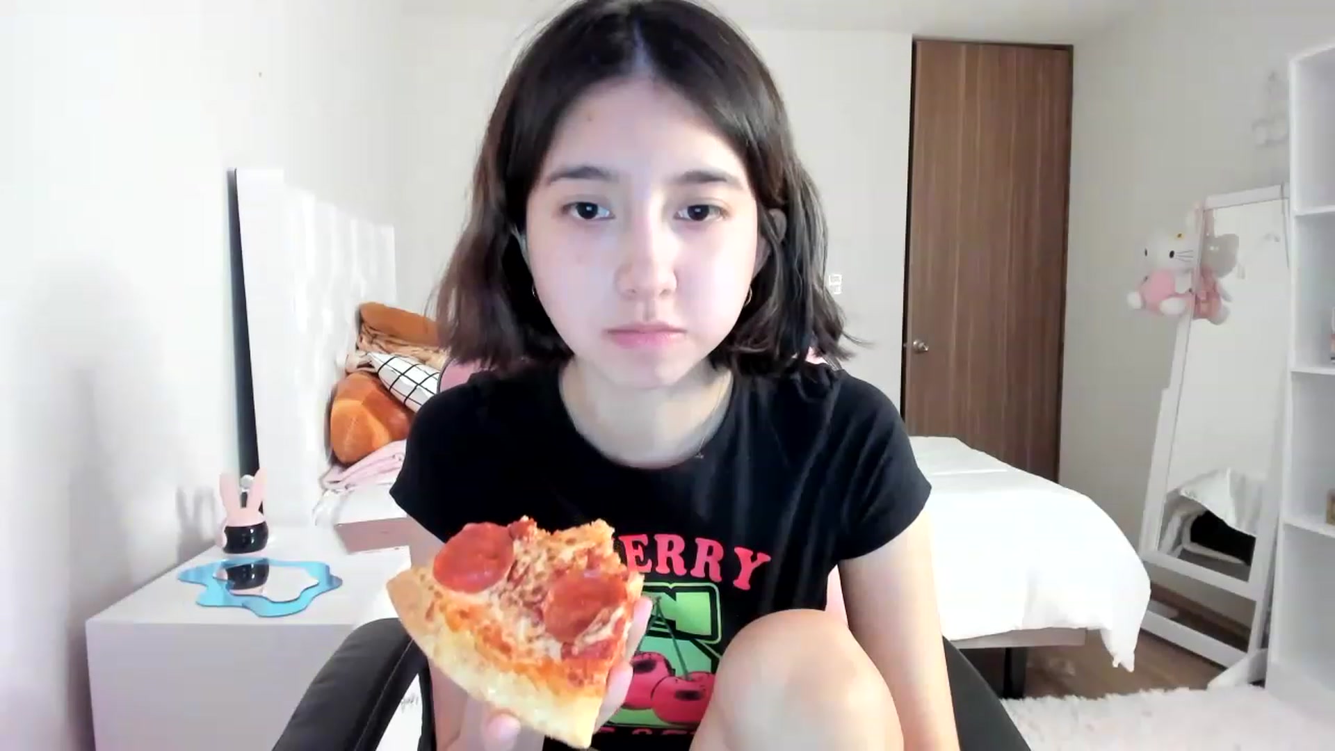 Gallery image thumbnail from Cherrycute666's myfreecams stream on, 02/27/2023, 04:30 image 9 of 20
