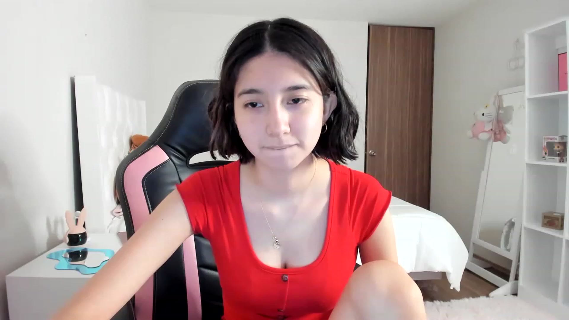 Gallery image thumbnail from Cherrycute666's myfreecams stream on, 02/27/2023, 07:31 image 13 of 20