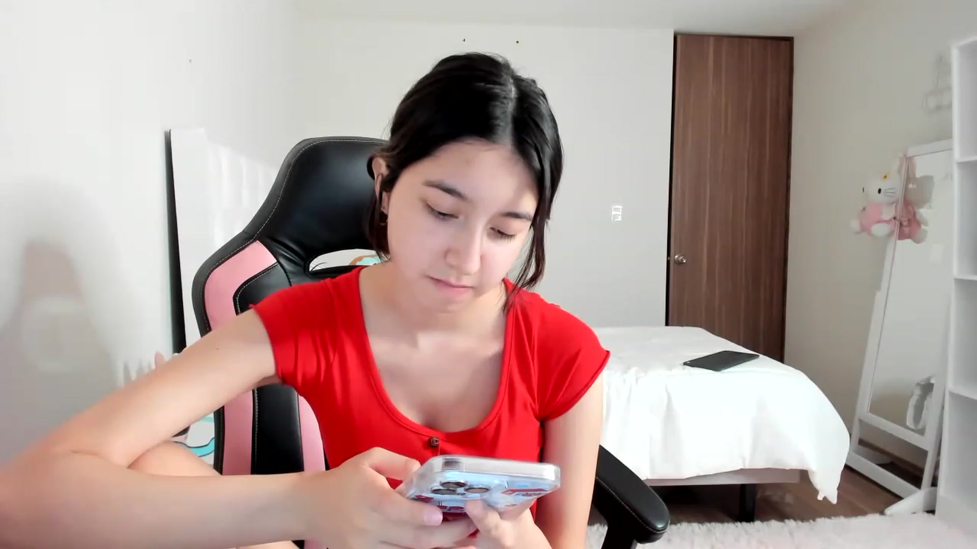 Gallery image thumbnail from Cherrycute666's myfreecams stream on, 02/27/2023, 10:22 image 11 of 20
