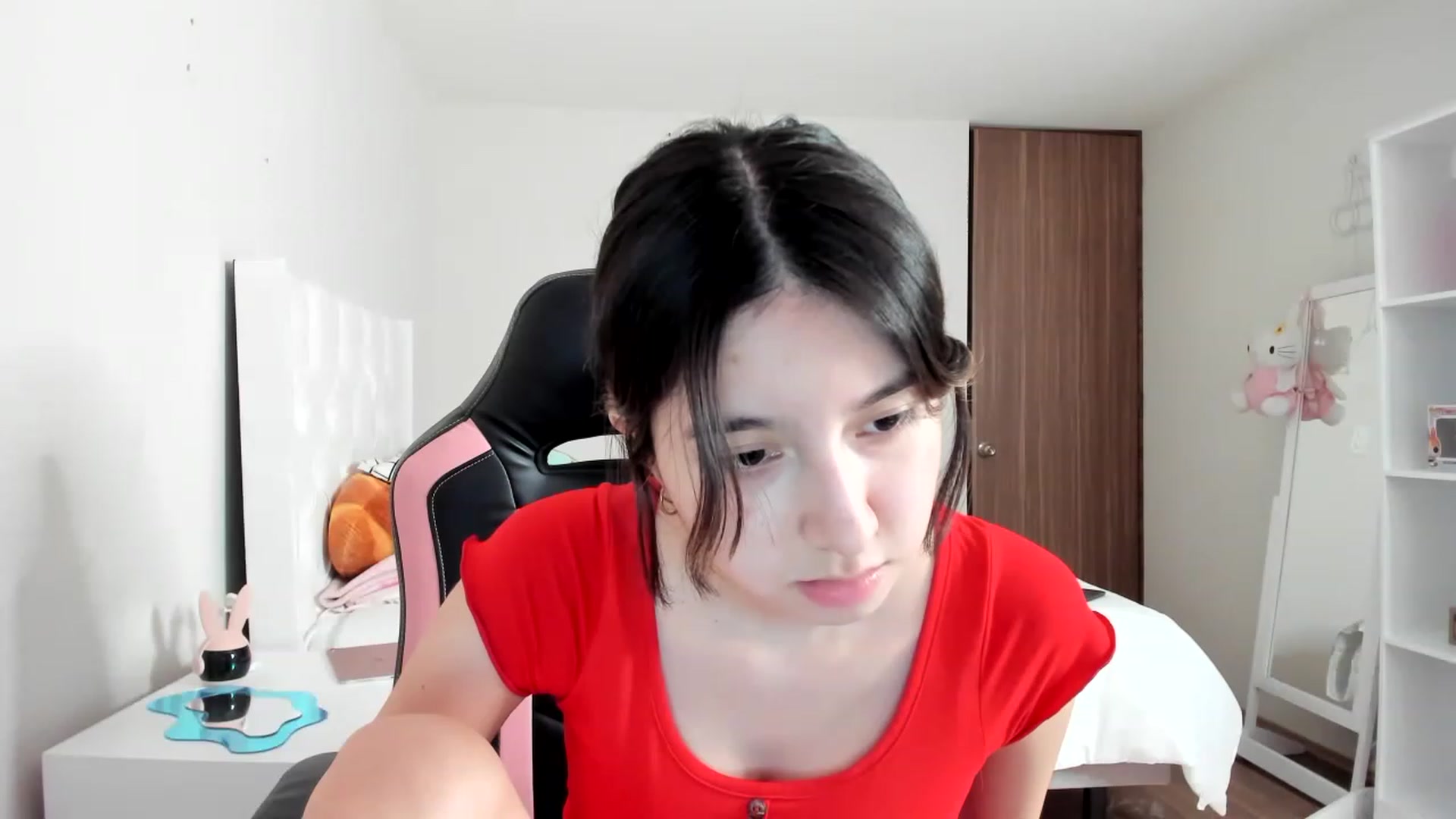 Gallery image thumbnail from Cherrycute666's myfreecams stream on, 02/27/2023, 10:22 image 2 of 20
