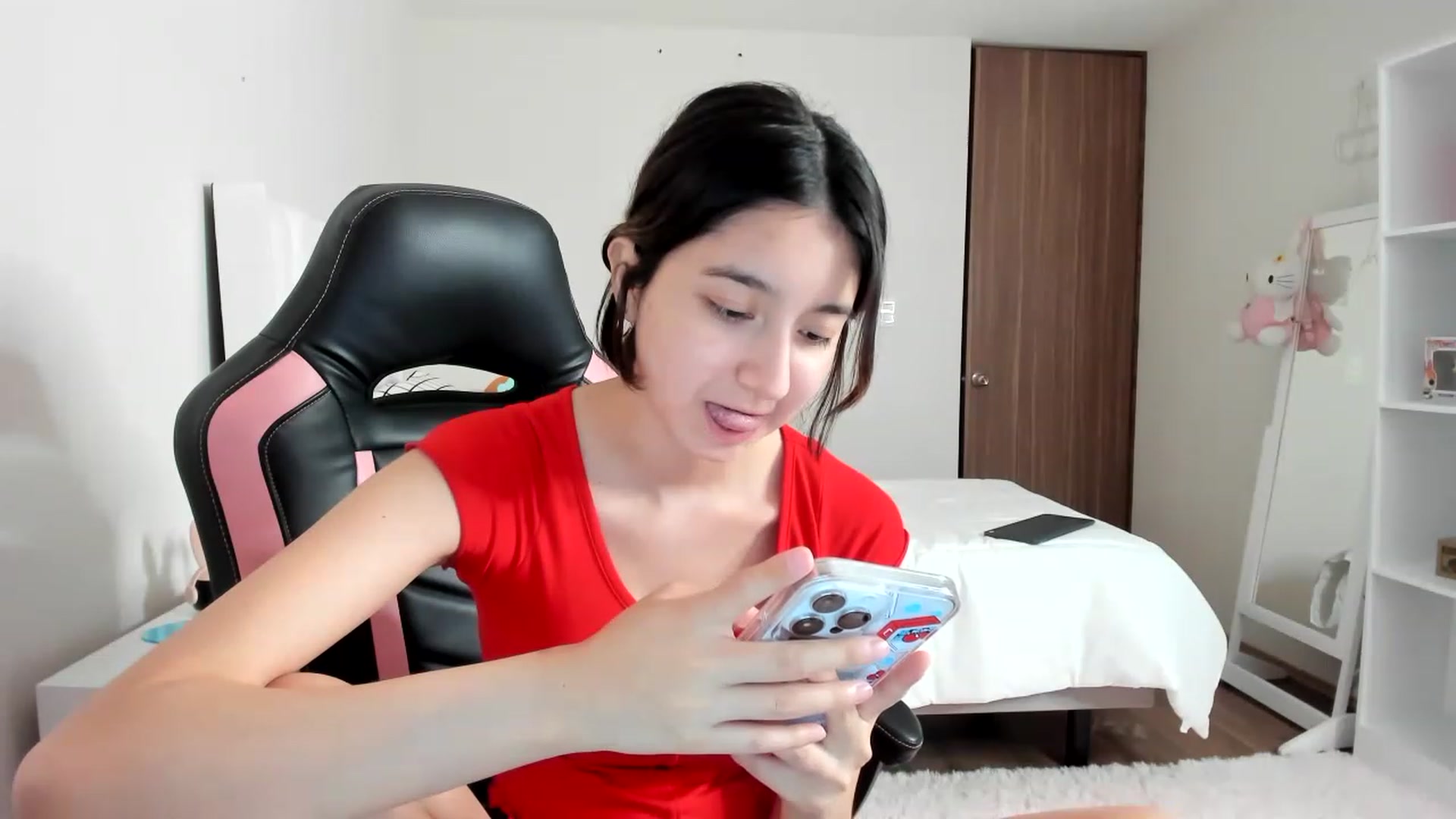 Gallery image thumbnail from Cherrycute666's myfreecams stream on, 02/27/2023, 10:22 image 9 of 20