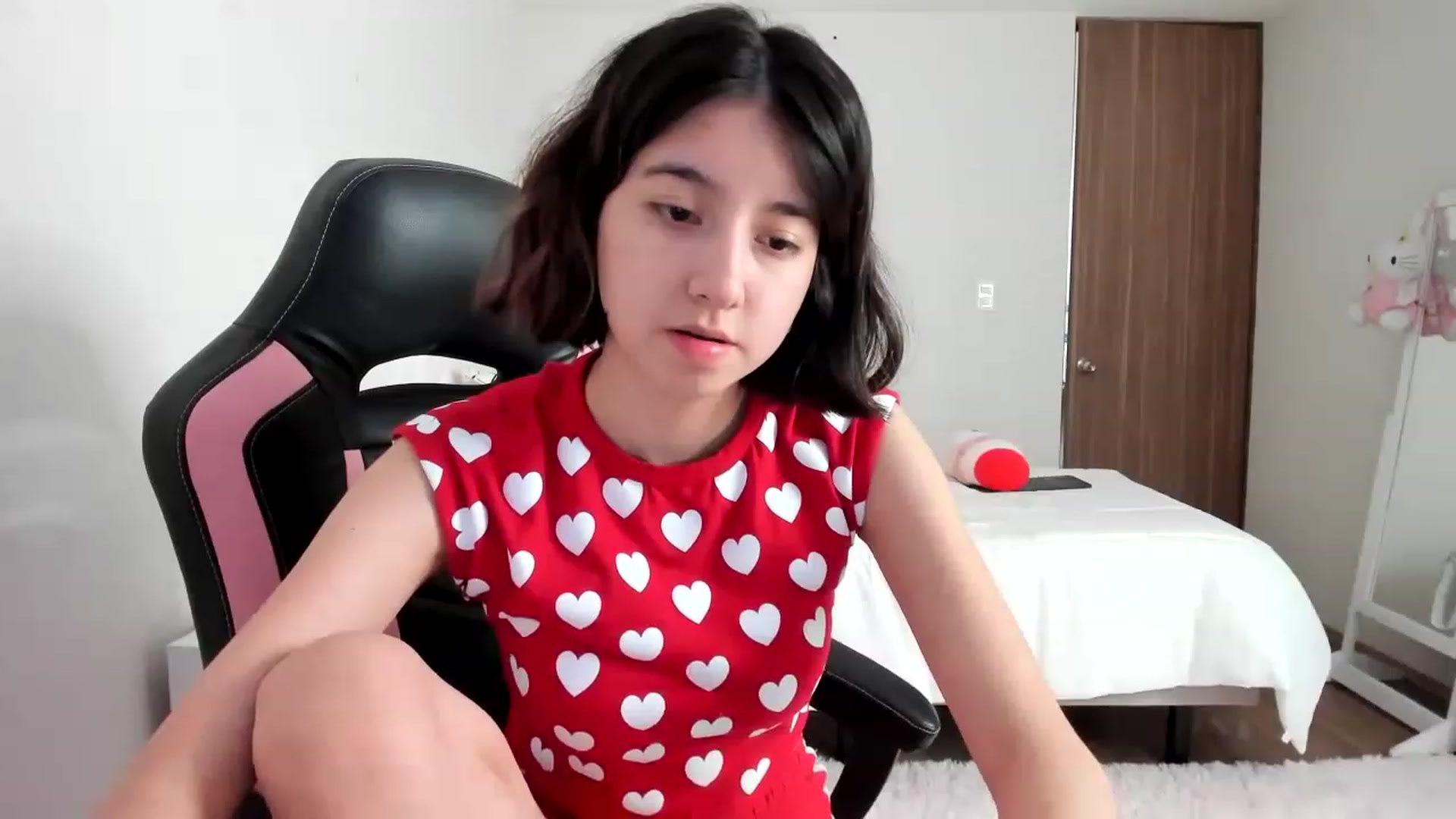 Gallery image thumbnail from Cherrycute666's myfreecams stream on, 02/27/2023, 21:09 image 12 of 20