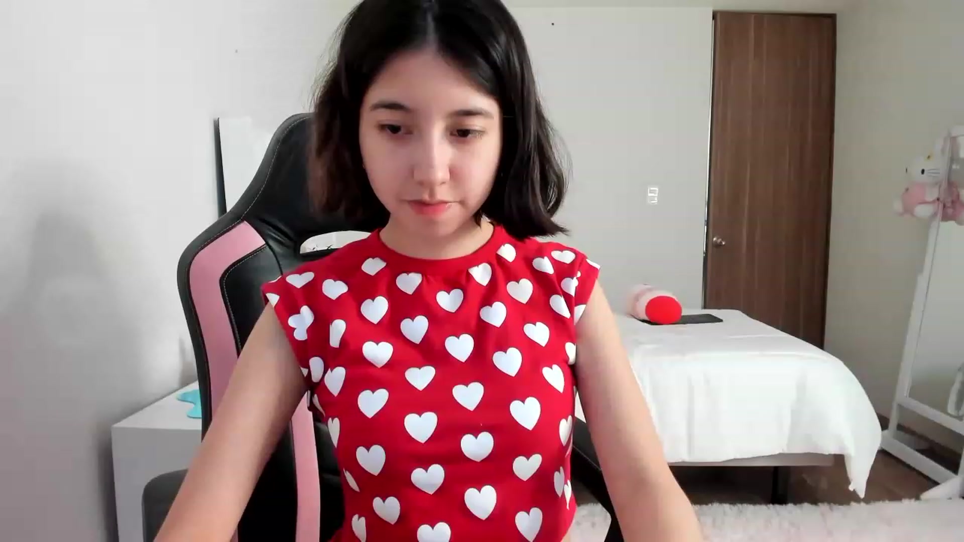 Gallery image thumbnail from Cherrycute666's myfreecams stream on, 02/27/2023, 21:09 image 13 of 20