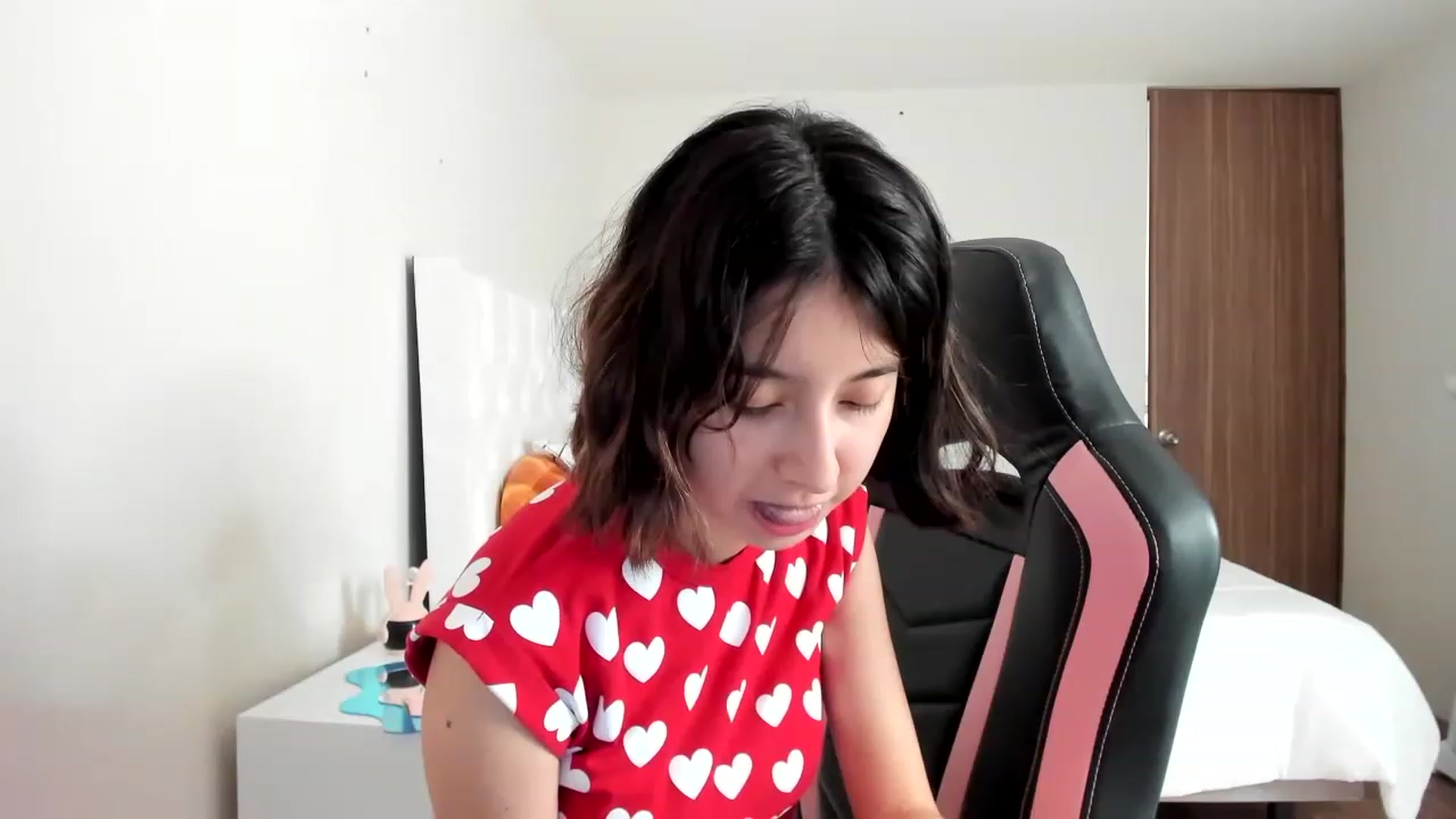 Gallery image thumbnail from Cherrycute666's myfreecams stream on, 02/27/2023, 21:52 image 12 of 20
