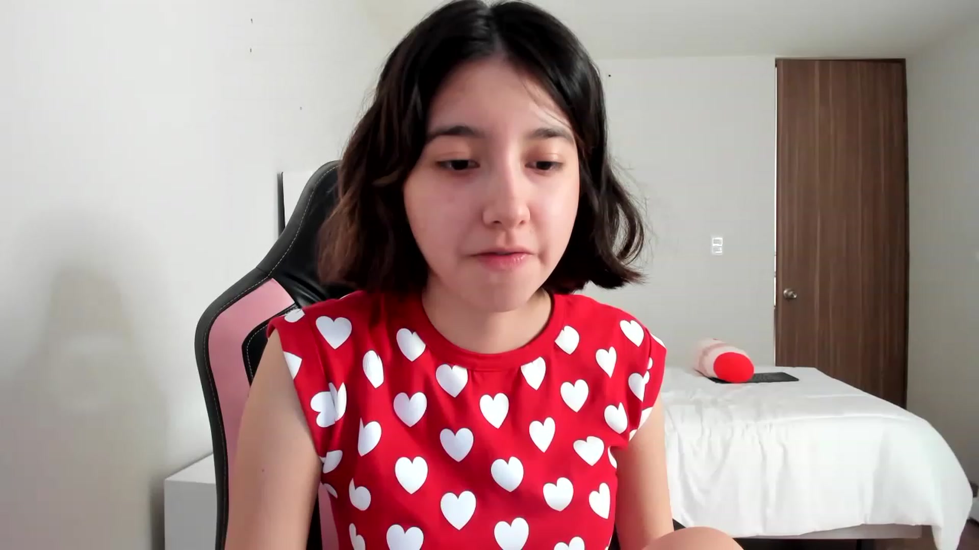 Gallery image thumbnail from Cherrycute666's myfreecams stream on, 02/27/2023, 21:52 image 15 of 20