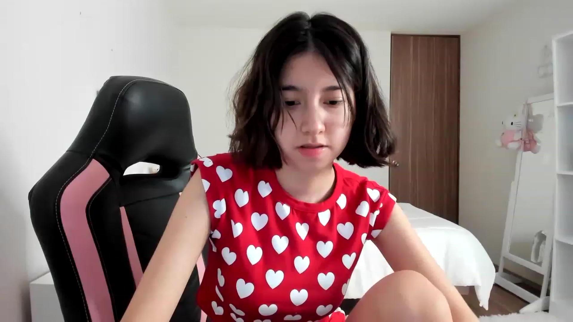 Gallery image thumbnail from Cherrycute666's myfreecams stream on, 02/28/2023, 24:04 image 15 of 20