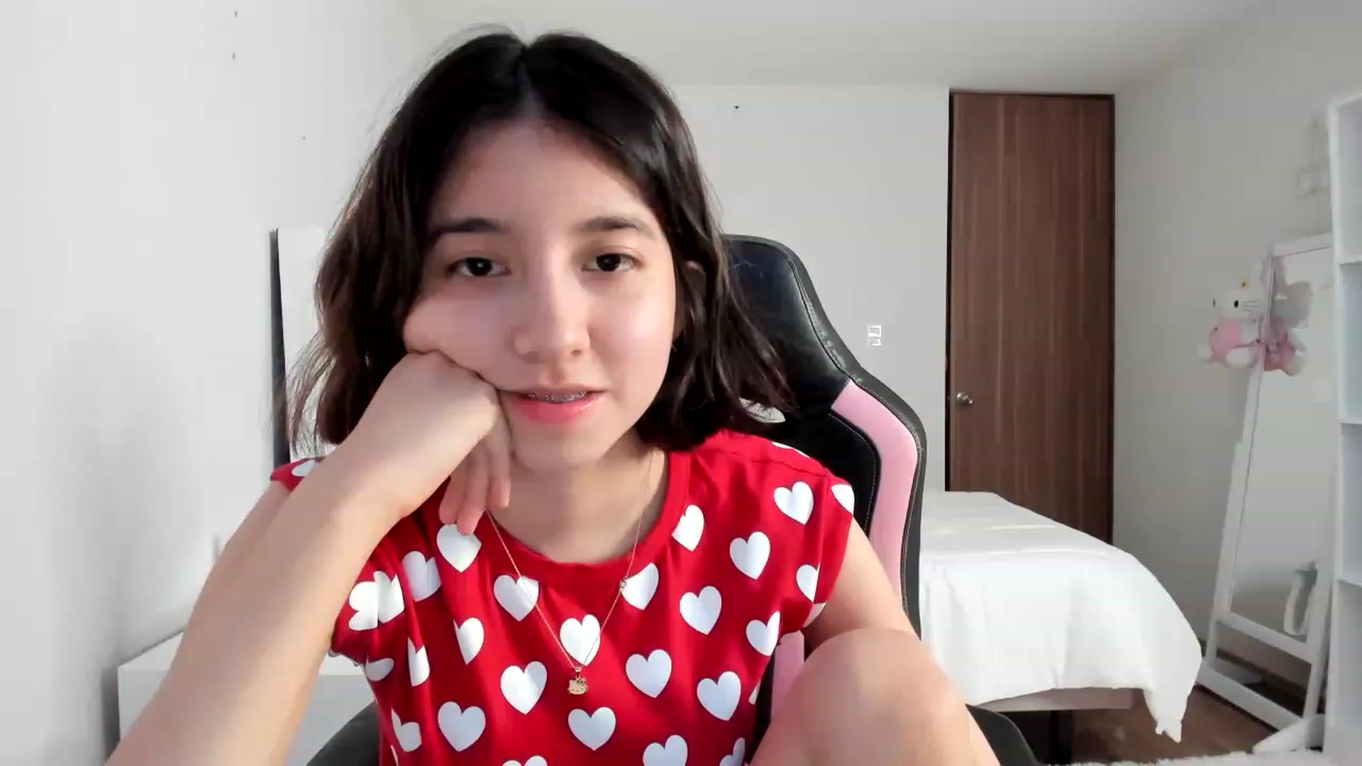 Gallery image thumbnail from Cherrycute666's myfreecams stream on, 02/28/2023, 03:42 image 18 of 20