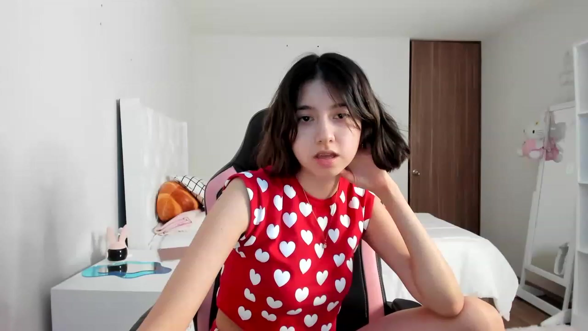 Gallery image thumbnail from Cherrycute666's myfreecams stream on, 02/28/2023, 03:42 image 17 of 20