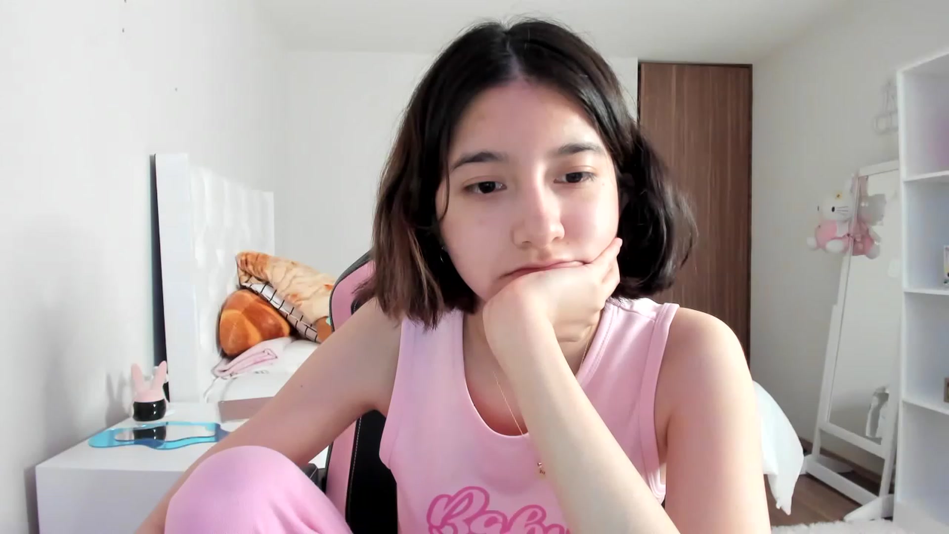 Gallery image thumbnail from Cherrycute666's myfreecams stream on, 02/28/2023, 07:41 image 9 of 20