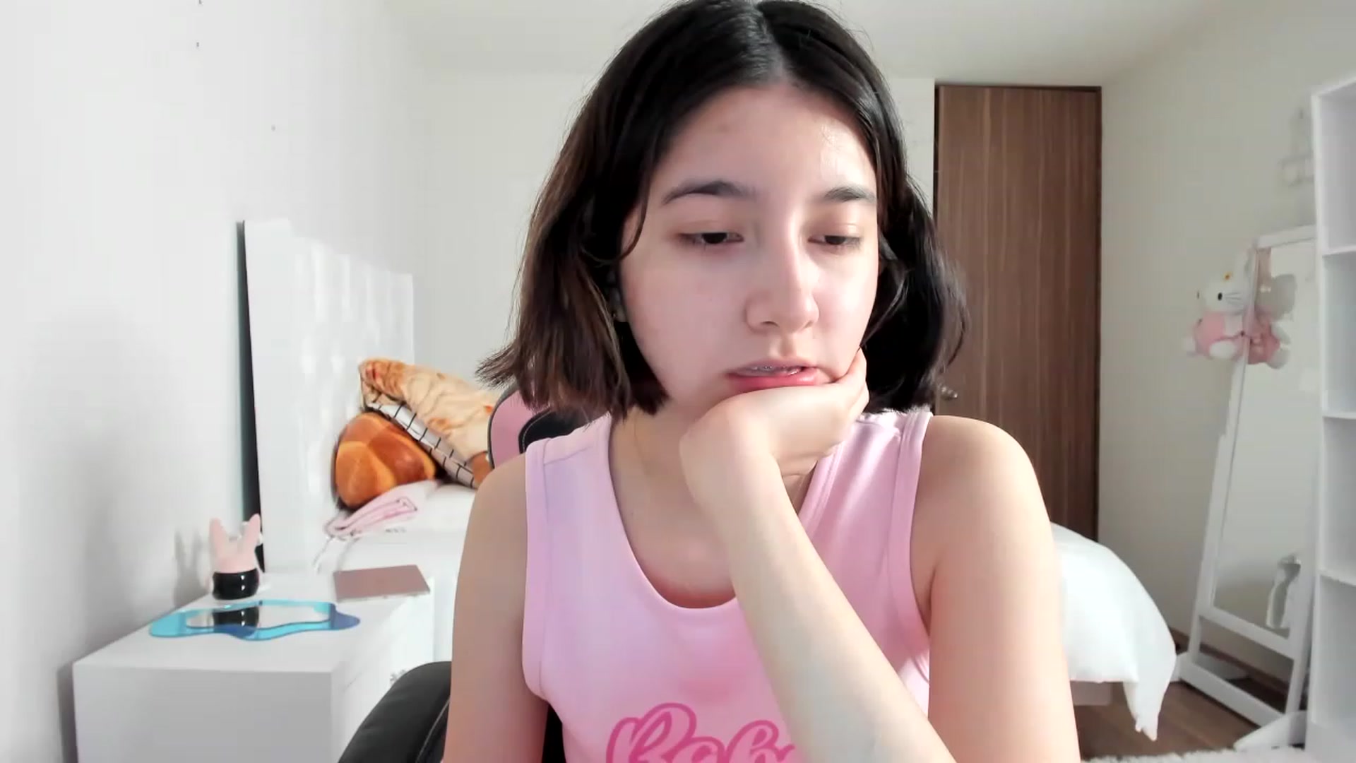 Gallery image thumbnail from Cherrycute666's myfreecams stream on, 02/28/2023, 07:41 image 3 of 20