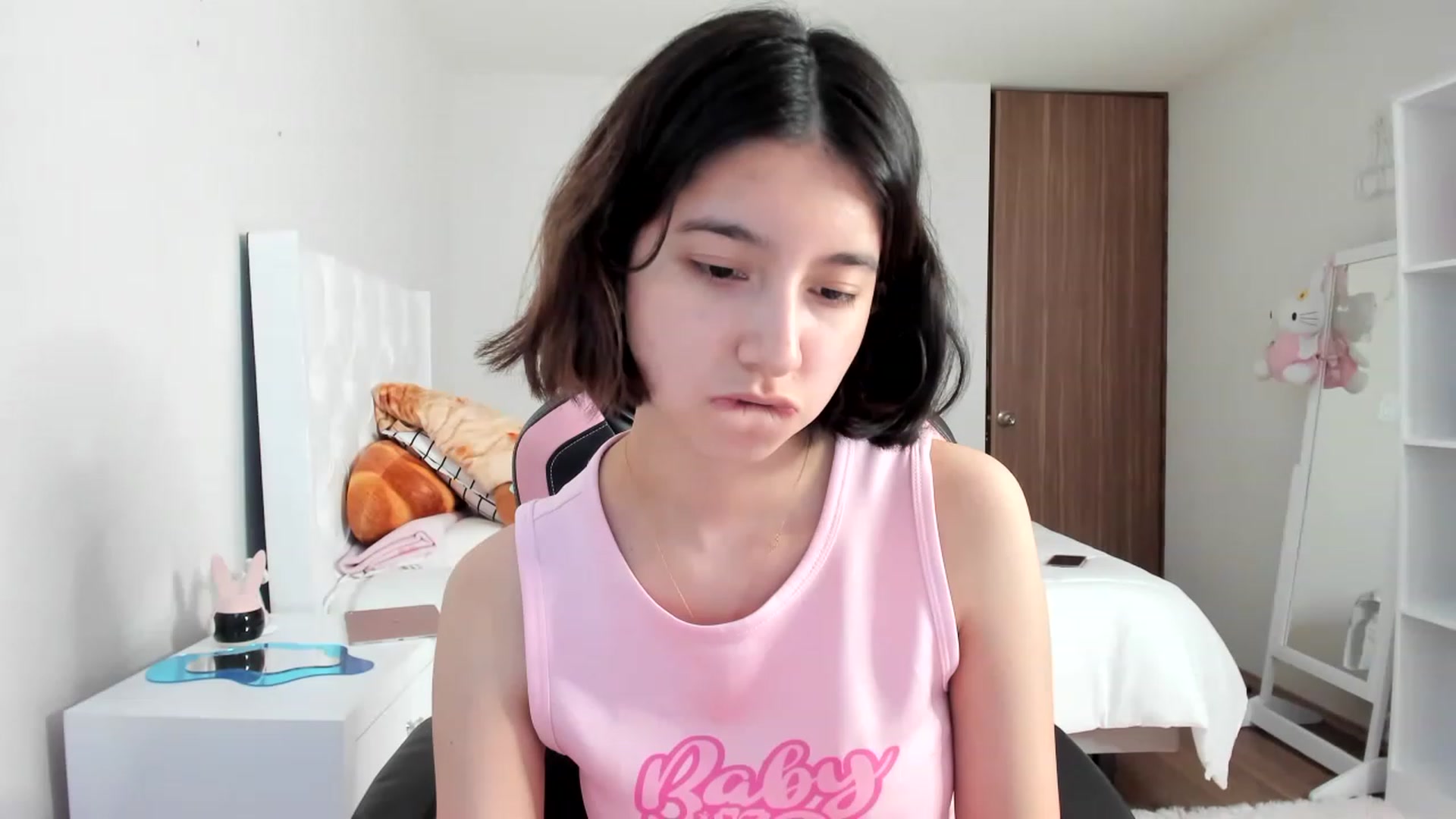 Gallery image thumbnail from Cherrycute666's myfreecams stream on, 02/28/2023, 07:41 image 2 of 20