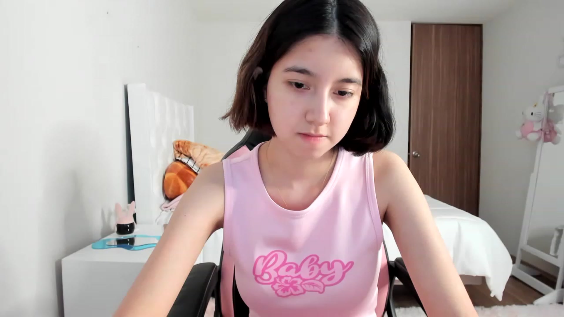 Gallery image thumbnail from Cherrycute666's myfreecams stream on, 02/28/2023, 09:00 image 12 of 20