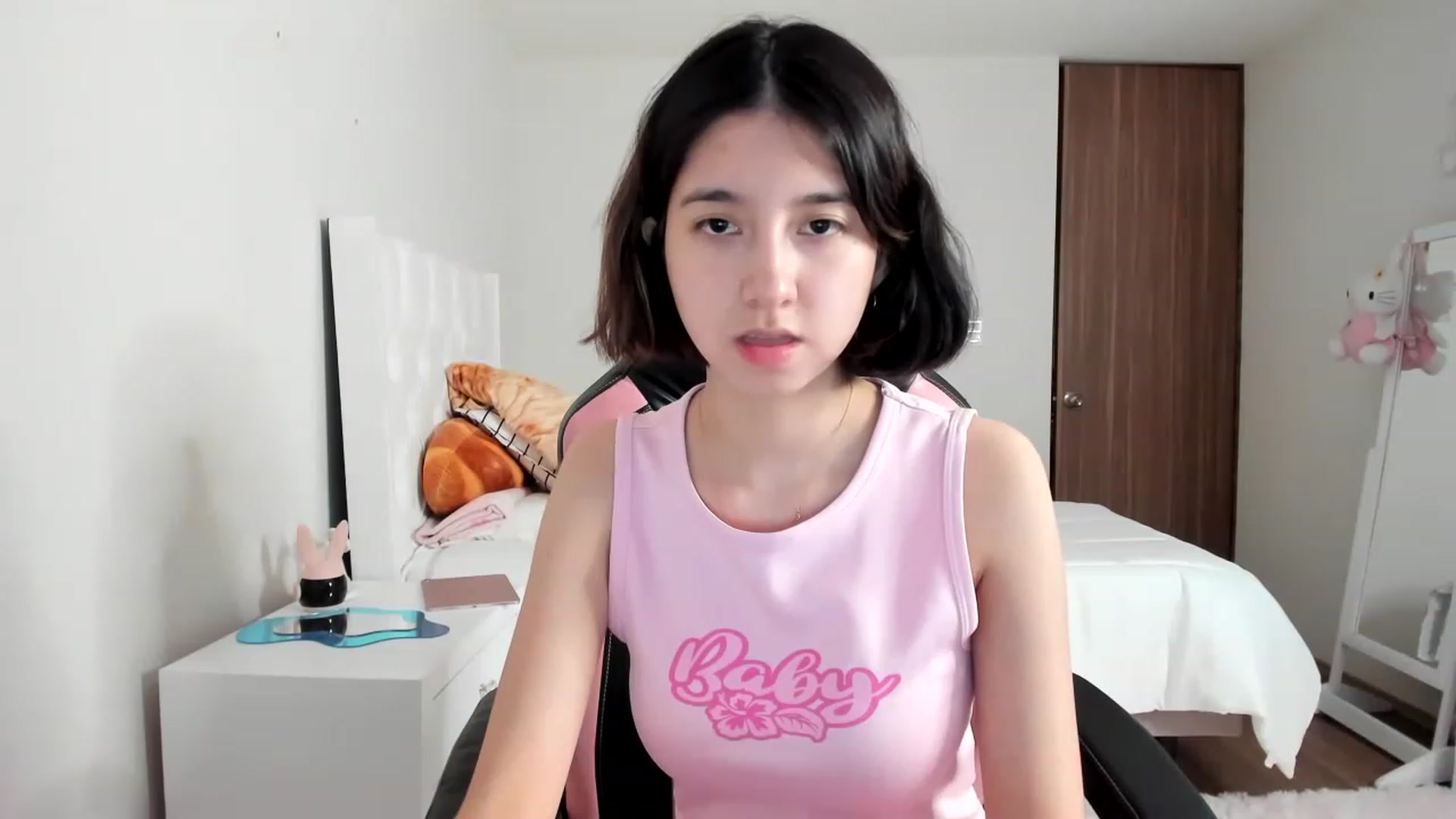 Gallery image thumbnail from Cherrycute666's myfreecams stream on, 02/28/2023, 09:00 image 11 of 20