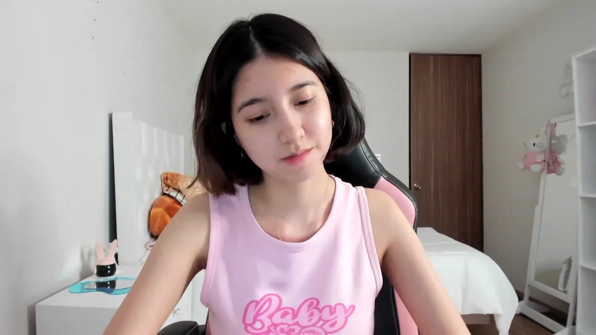 Gallery image thumbnail from Cherrycute666's myfreecams stream on, 02/28/2023, 09:50 image 18 of 20