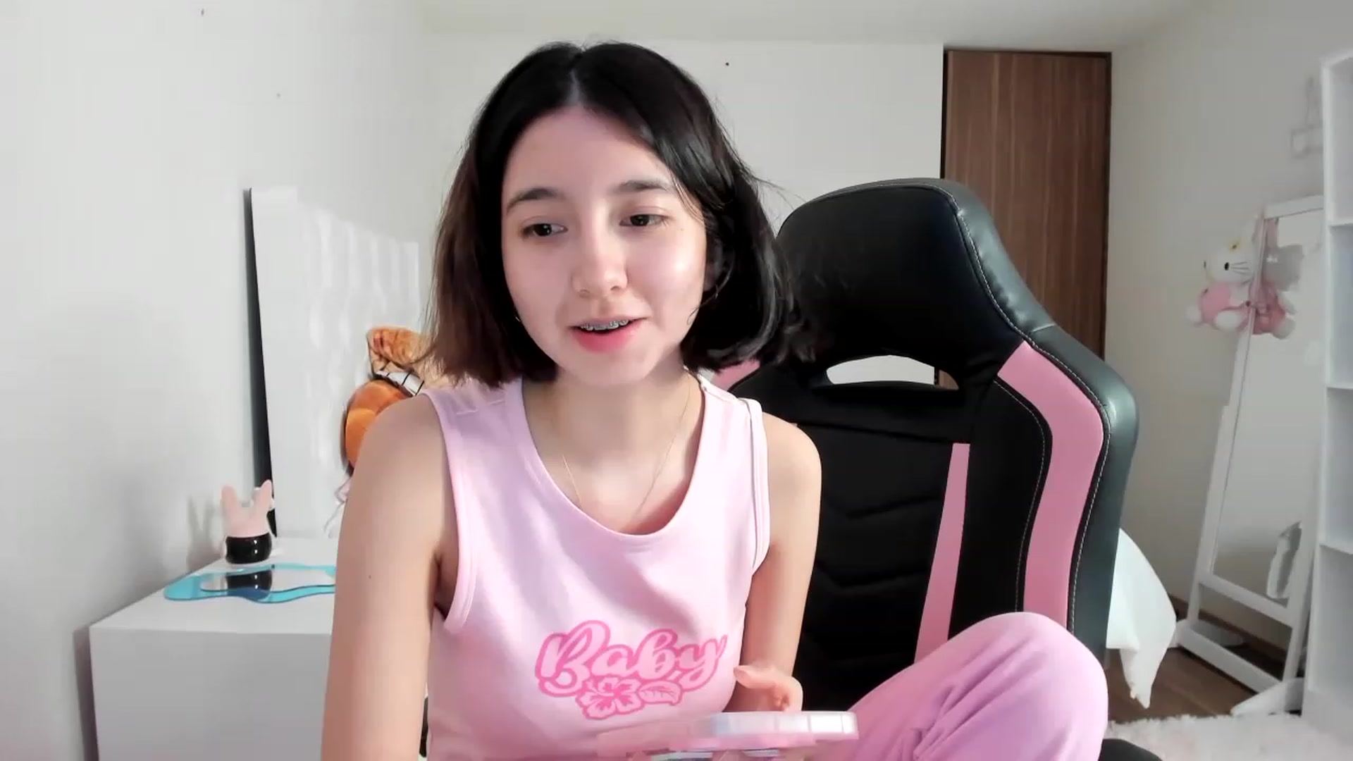 Gallery image thumbnail from Cherrycute666's myfreecams stream on, 02/28/2023, 09:50 image 14 of 20