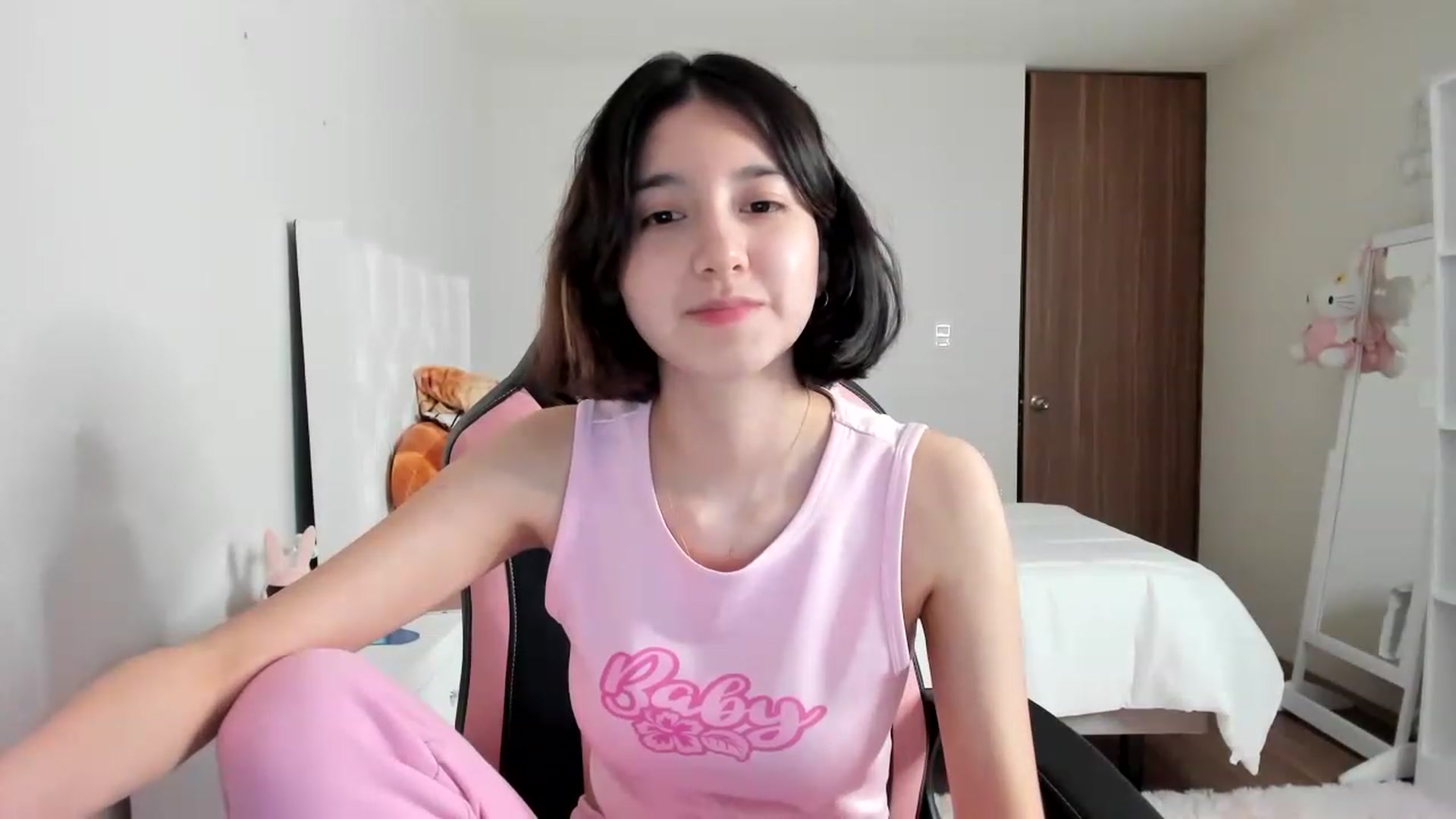 Gallery image thumbnail from Cherrycute666's myfreecams stream on, 02/28/2023, 09:50 image 5 of 20
