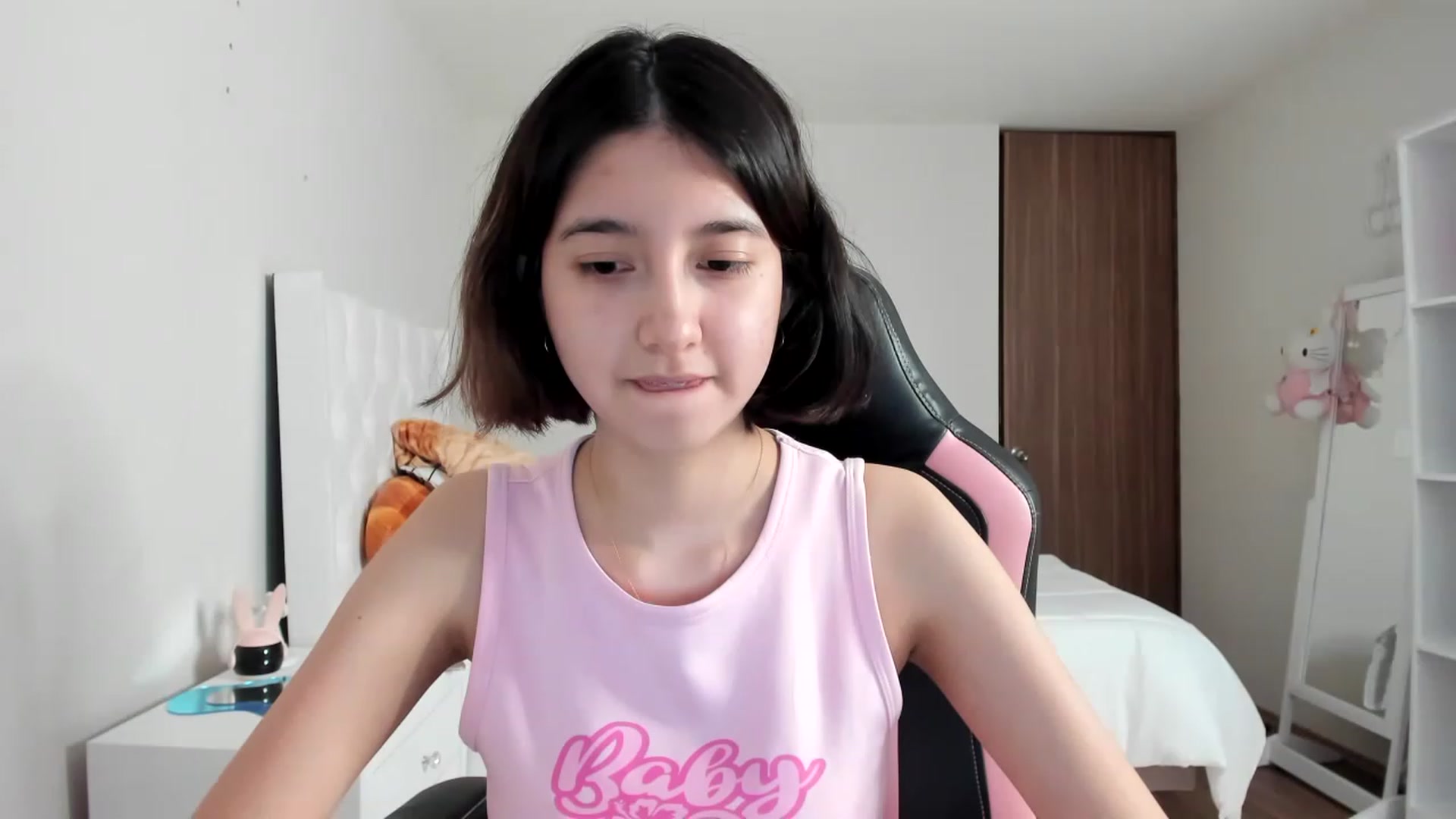 Gallery image thumbnail from Cherrycute666's myfreecams stream on, 02/28/2023, 09:50 image 19 of 20