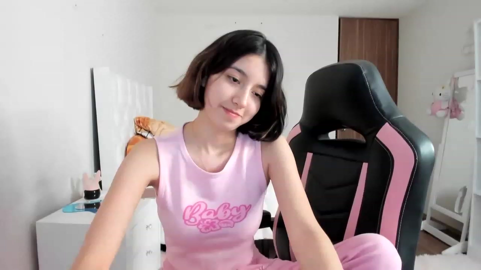 Gallery image thumbnail from Cherrycute666's myfreecams stream on, 02/28/2023, 09:50 image 12 of 20