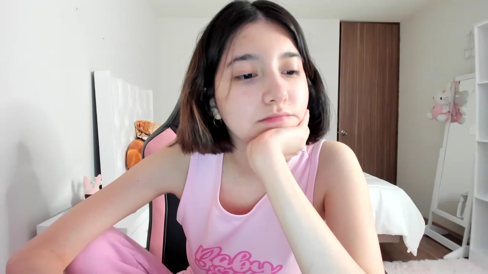 Gallery image thumbnail from Cherrycute666's myfreecams stream on, 02/28/2023, 09:50 image 3 of 20