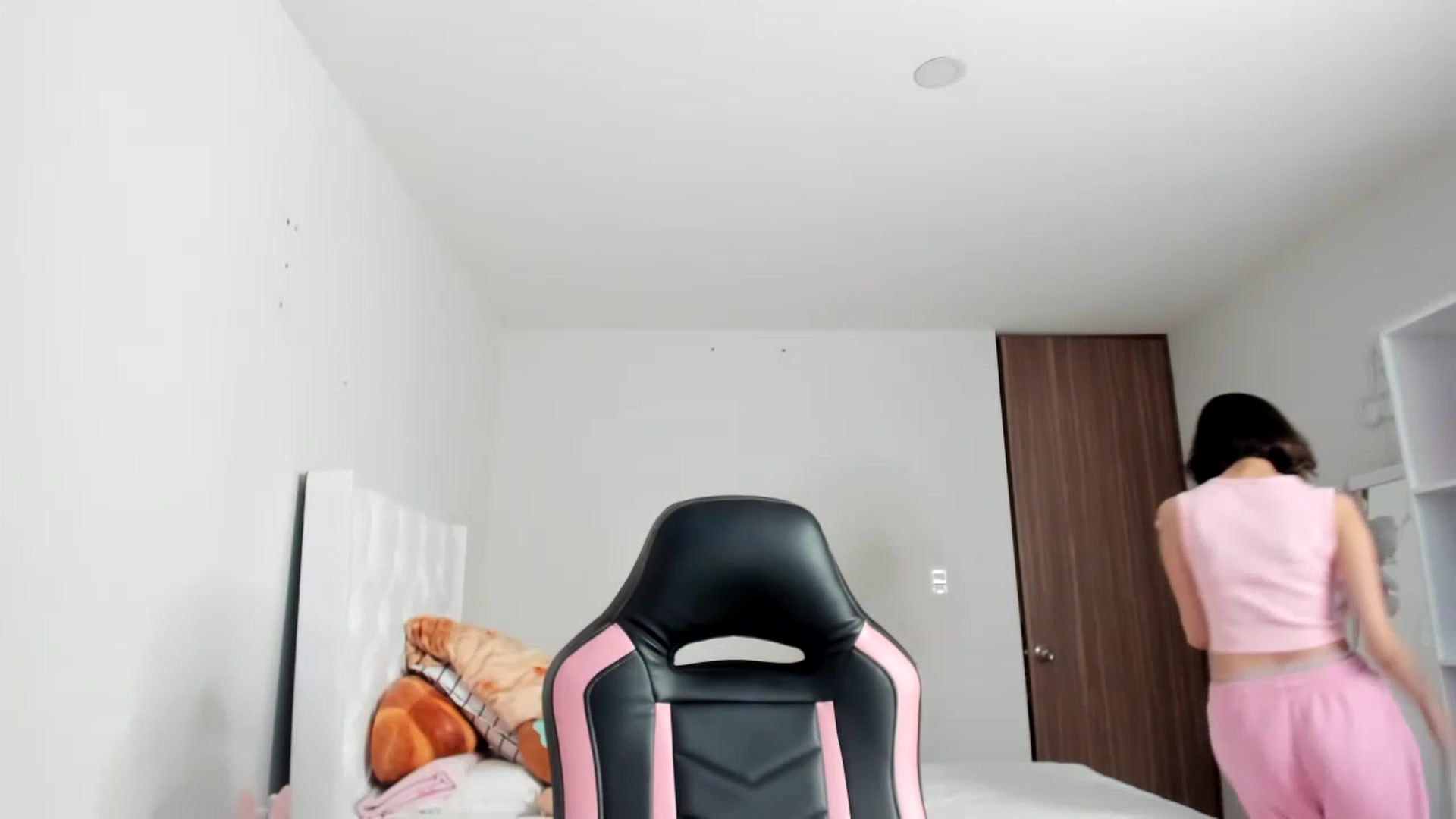 Gallery image thumbnail from Cherrycute666's myfreecams stream on, 02/28/2023, 09:50 image 11 of 20