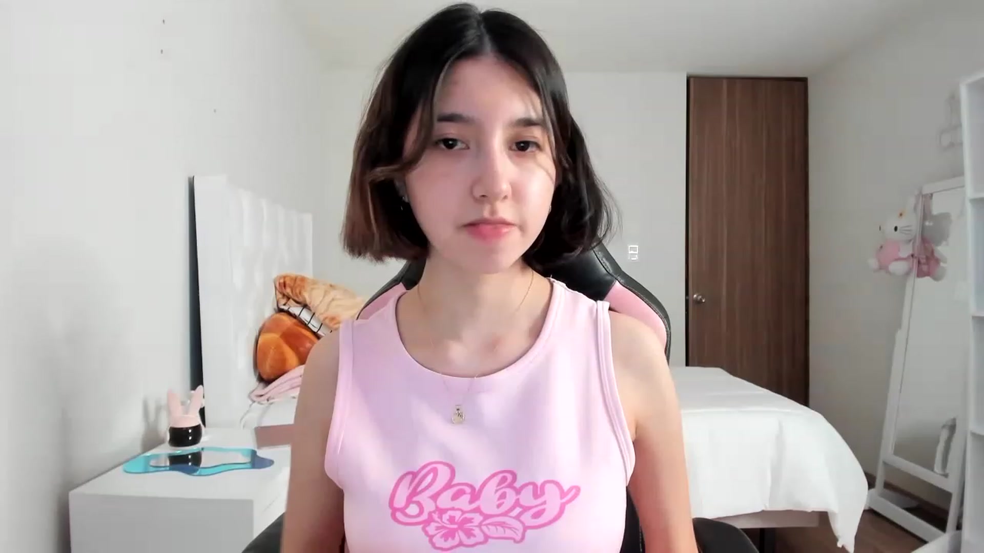 Gallery image thumbnail from Cherrycute666's myfreecams stream on, 02/28/2023, 13:43 image 6 of 20
