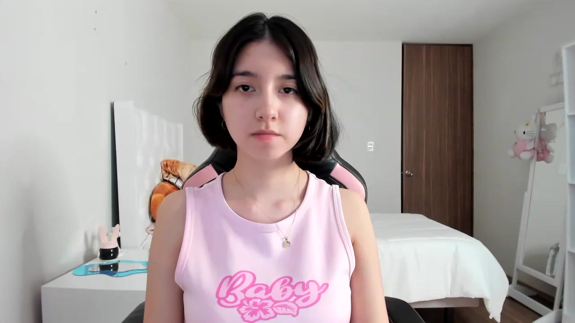 Gallery image thumbnail from Cherrycute666's myfreecams stream on, 02/28/2023, 13:43 image 5 of 20