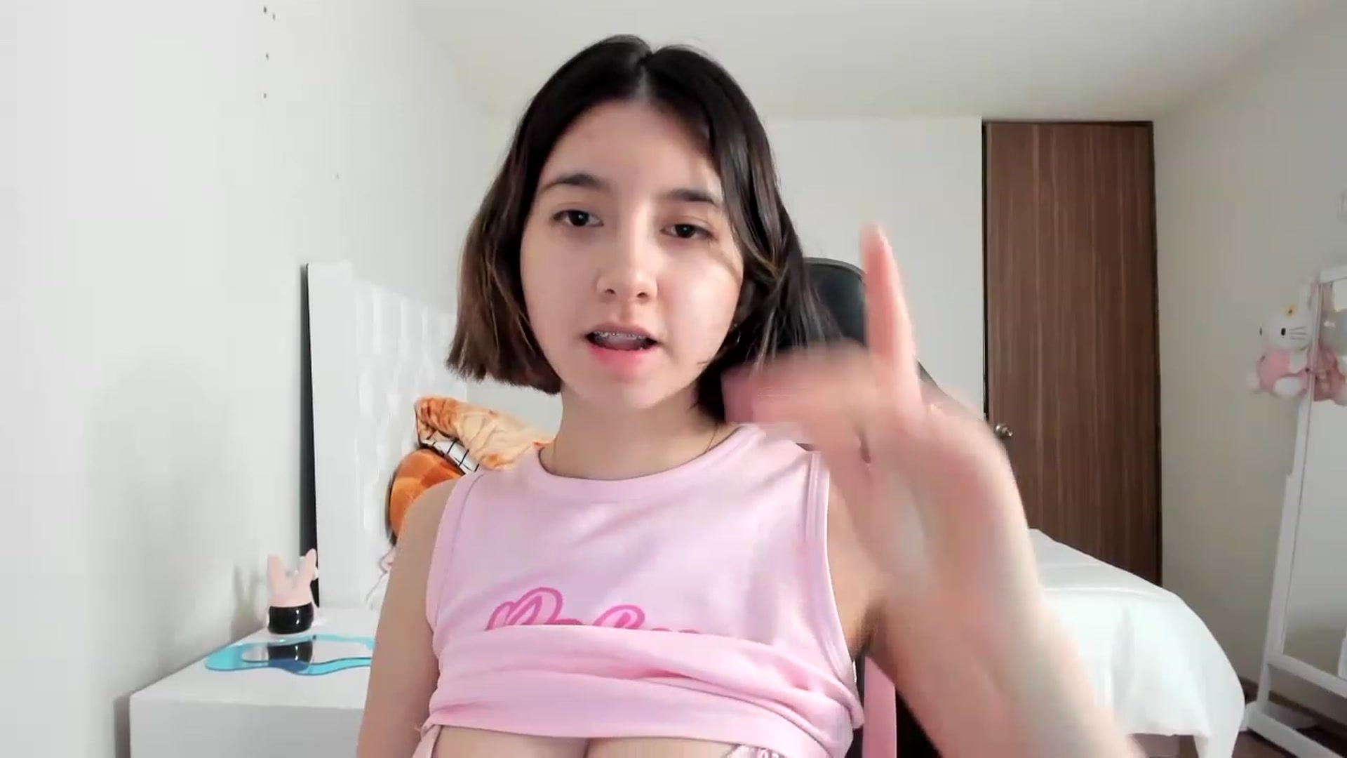 Gallery image thumbnail from Cherrycute666's myfreecams stream on, 02/28/2023, 13:43 image 20 of 20