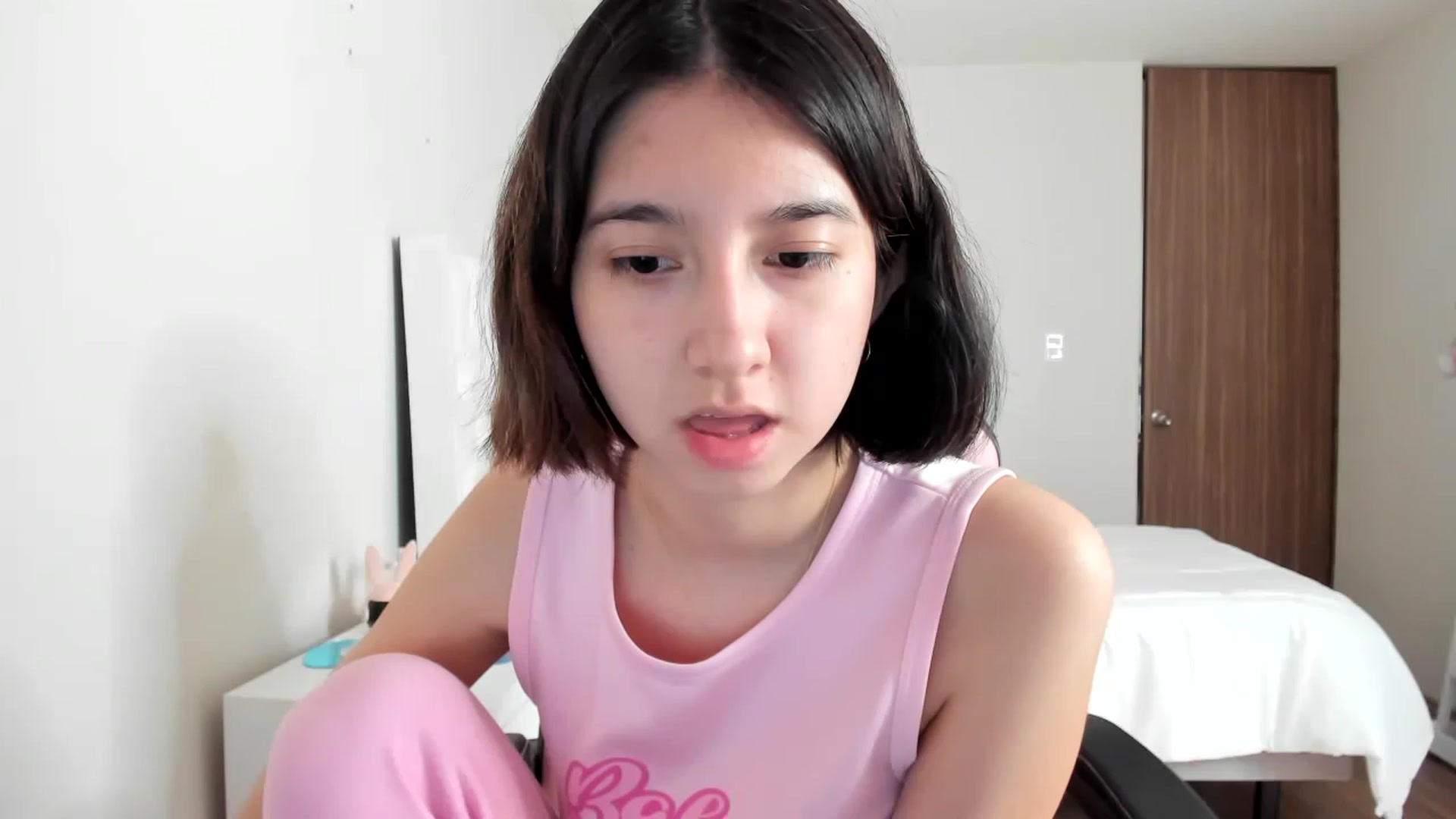 Gallery image thumbnail from Cherrycute666's myfreecams stream on, 02/28/2023, 14:58 image 17 of 20