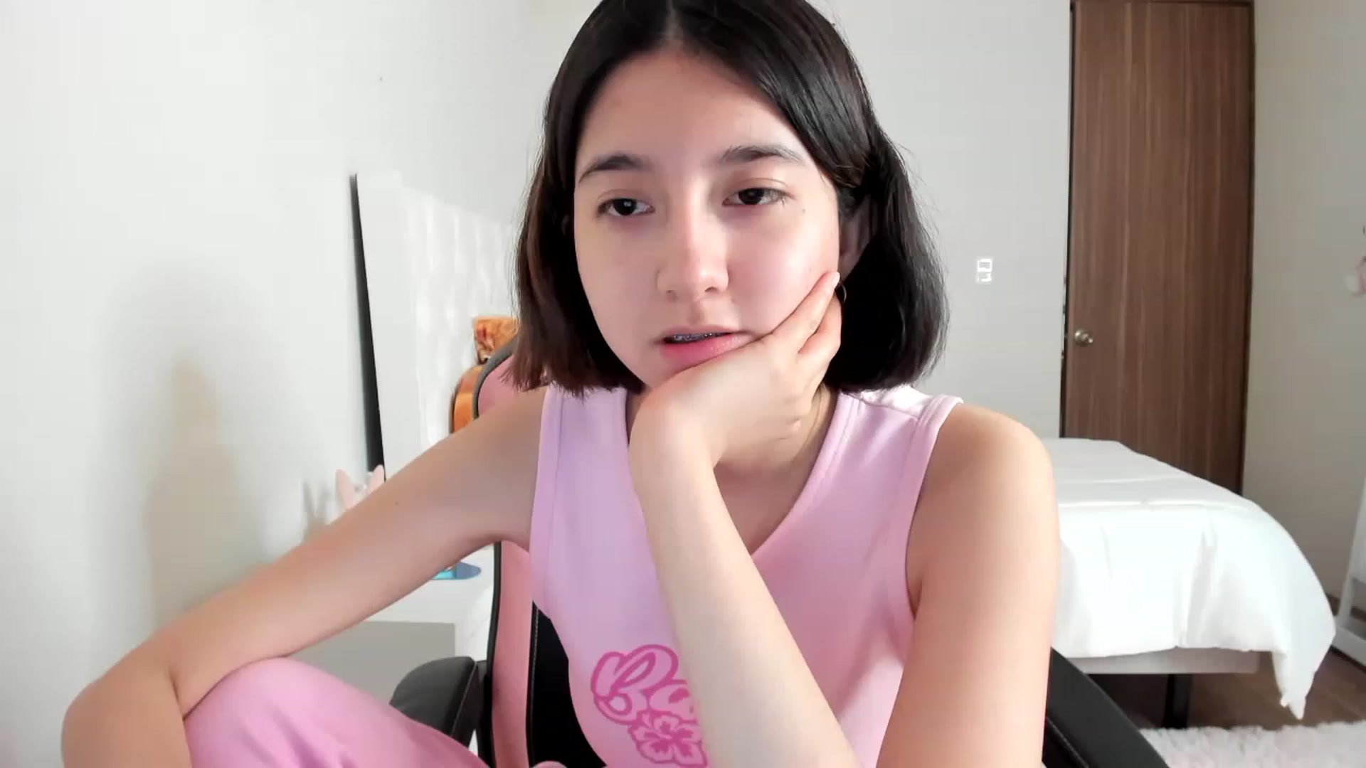 Gallery image thumbnail from Cherrycute666's myfreecams stream on, 02/28/2023, 14:58 image 19 of 20