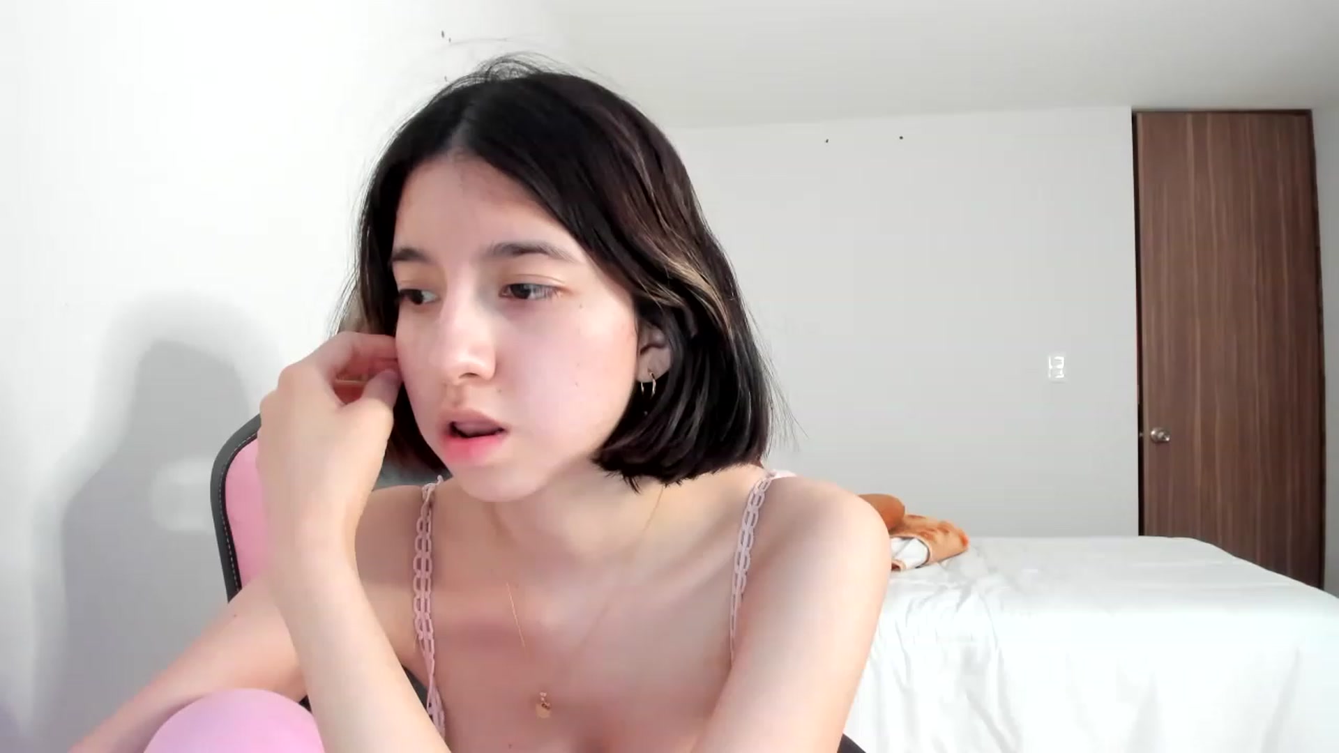 Gallery image thumbnail from Cherrycute666's myfreecams stream on, 03/01/2023, 11:33 image 9 of 20