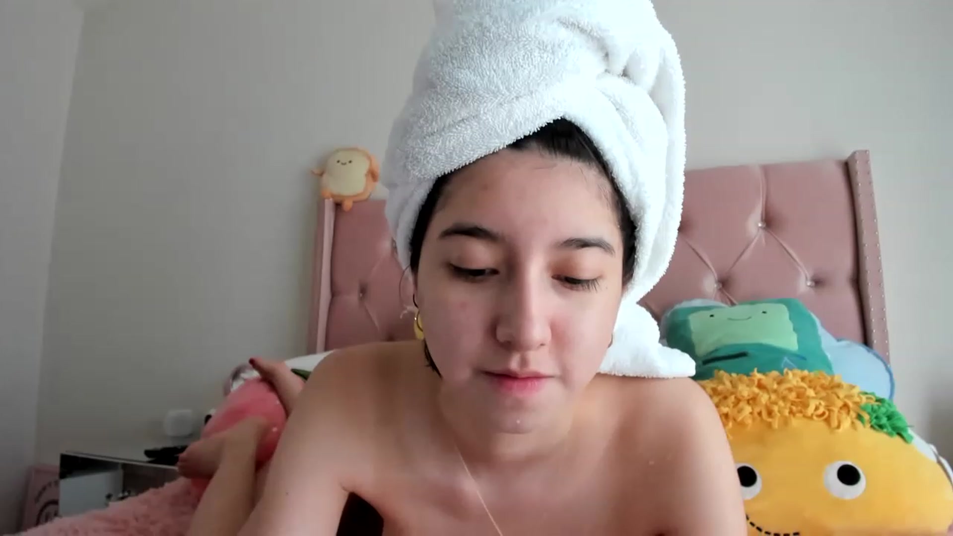 Gallery image thumbnail from Cherrycute666's myfreecams stream on, 03/01/2023, 20:44 image 7 of 20