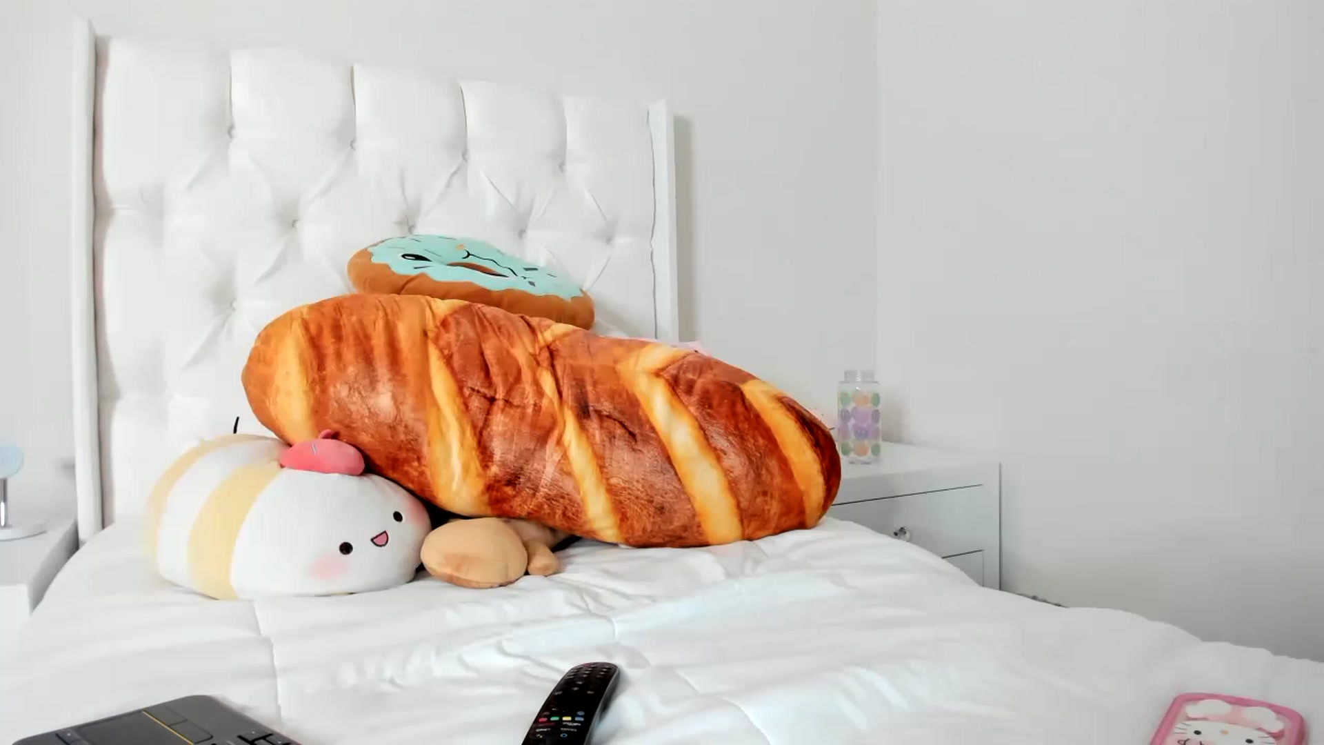 Gallery image thumbnail from Cherrycute666's myfreecams stream on, 03/02/2023, 01:43 image 2 of 20