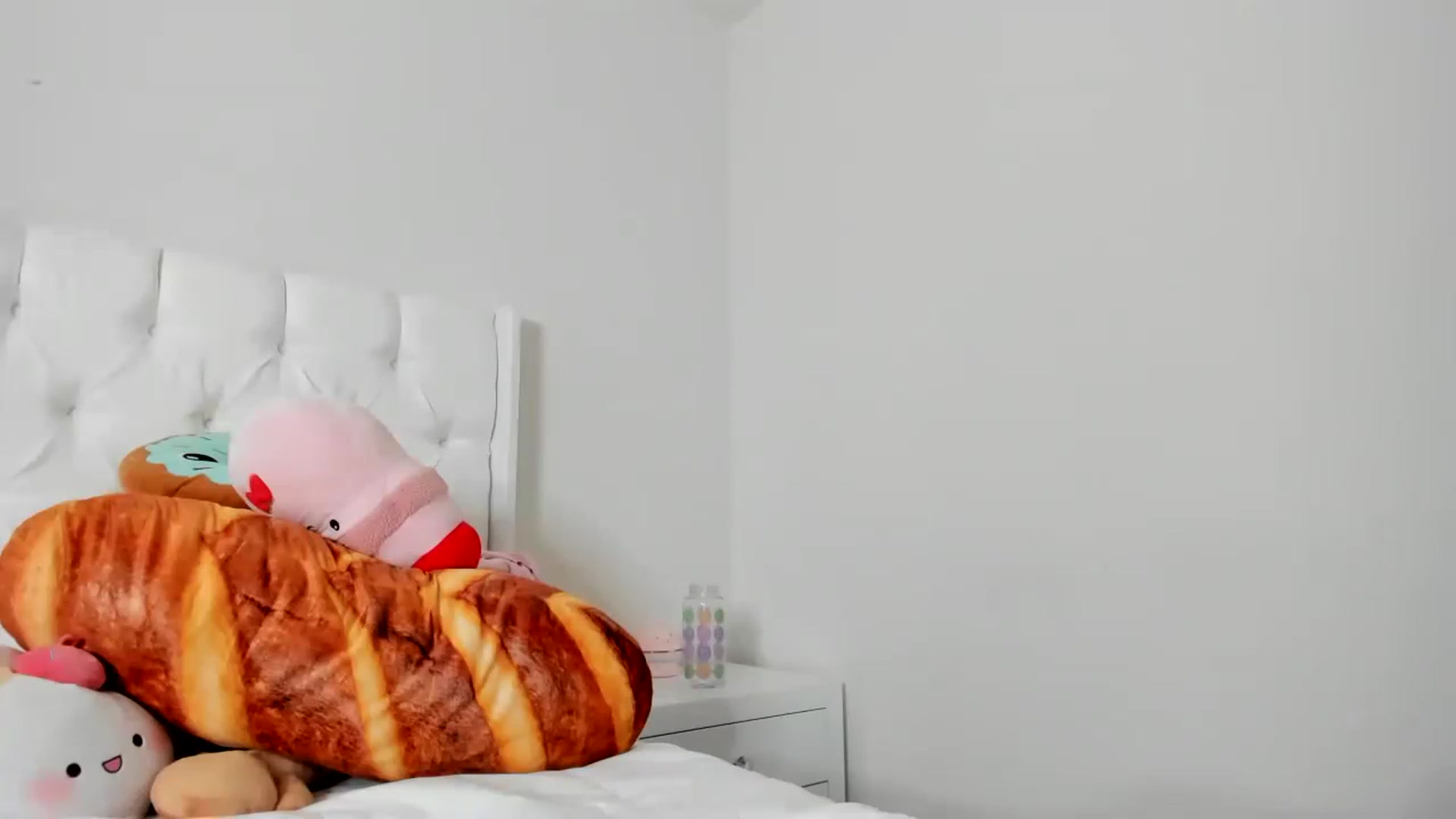 Gallery image thumbnail from Cherrycute666's myfreecams stream on, 03/02/2023, 03:26 image 17 of 20