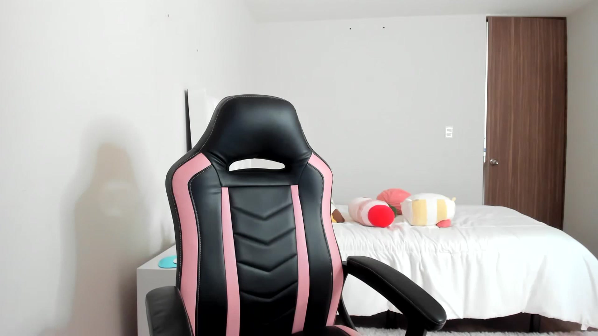 Gallery image thumbnail from Cherrycute666's myfreecams stream on, 03/02/2023, 20:48 image 11 of 20