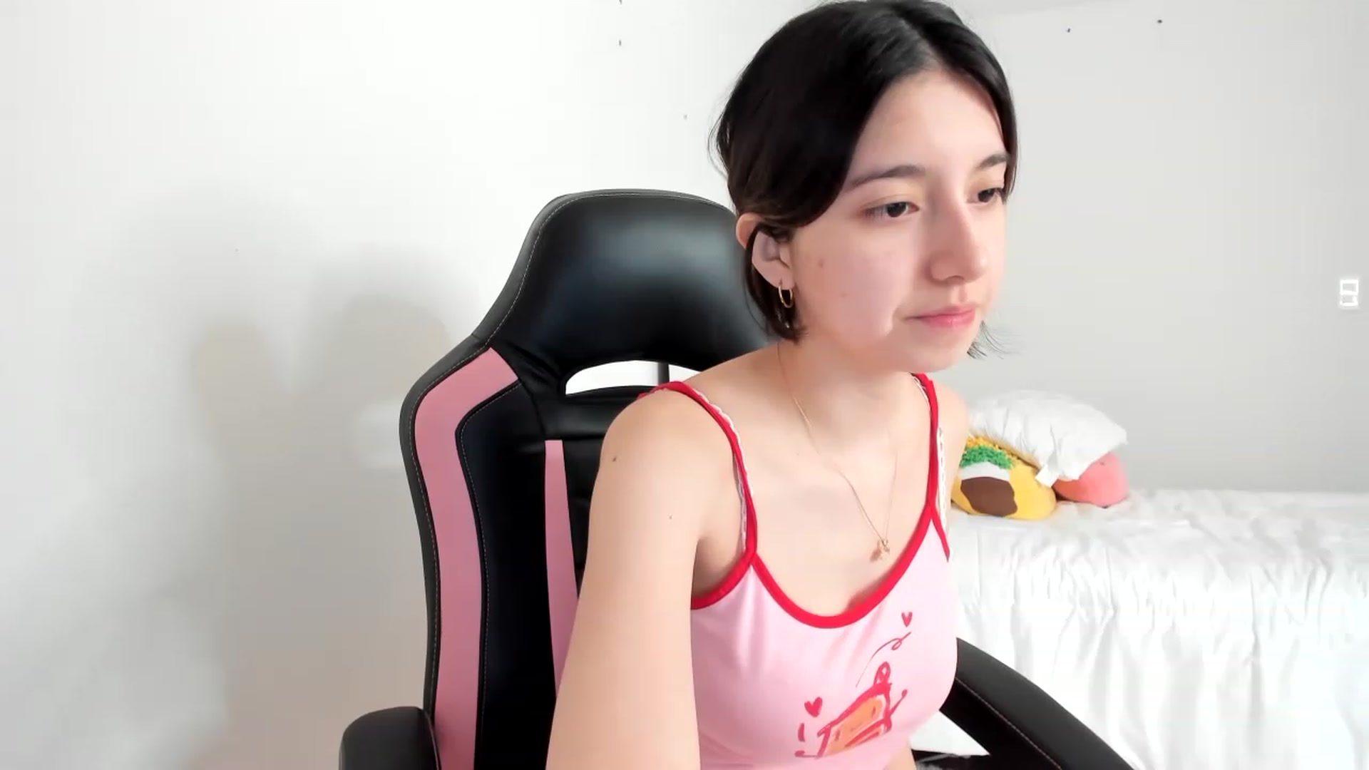 Gallery image thumbnail from Cherrycute666's myfreecams stream on, 03/02/2023, 23:01 image 4 of 20