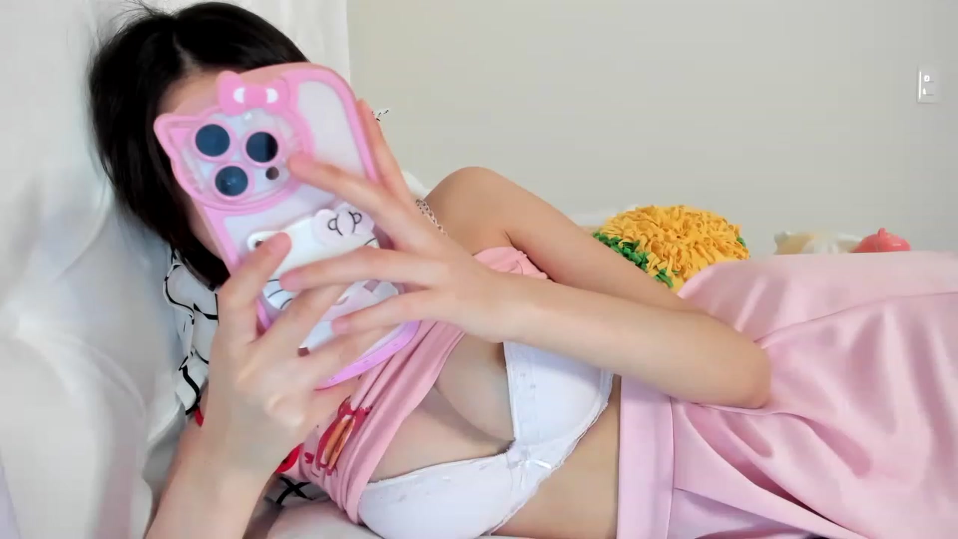 Gallery image thumbnail from Cherrycute666's myfreecams stream on, 03/03/2023, 02:22 image 9 of 20